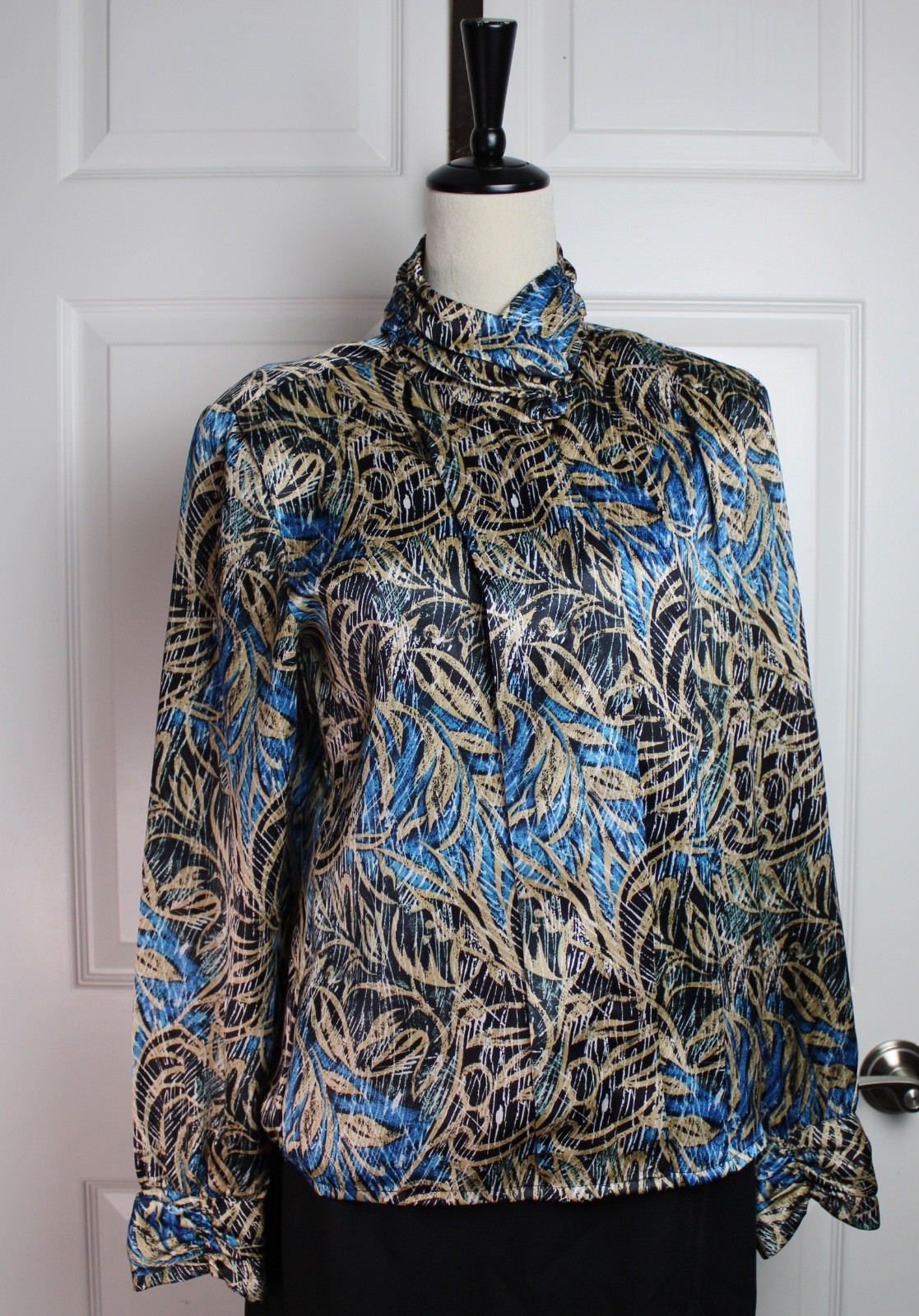 VTG 80s Nicola Satin High Neck Printed Blouse Blue Gold Black Hidden Button Fr 8