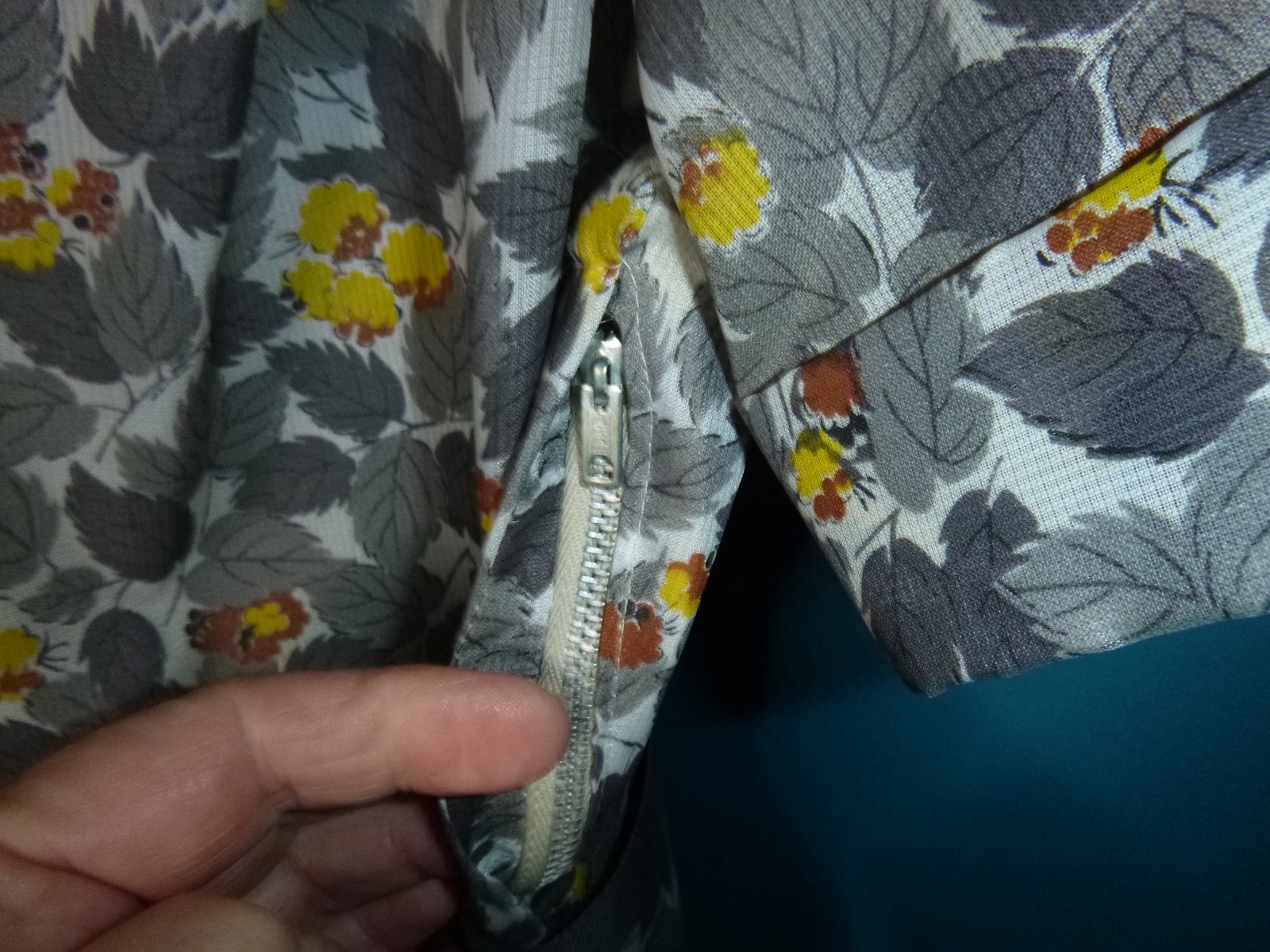 Vtg 40s 50s Crisp Organza Dress Gray Leaves Yellow Brown Berries VOLUP Sz XL/XXL