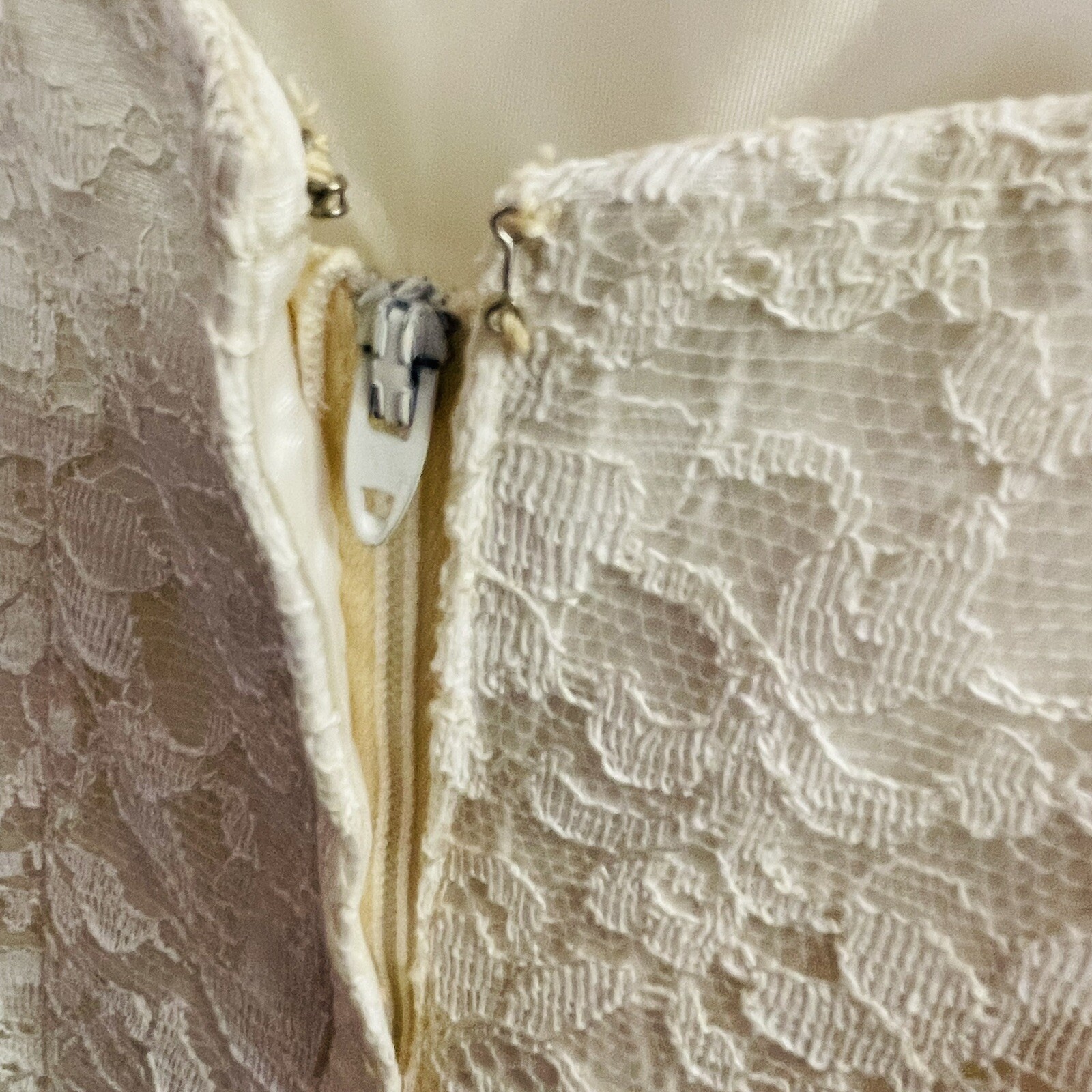Exquisite Vintage 50’s Lilli Diamond of California White French Lace Dress