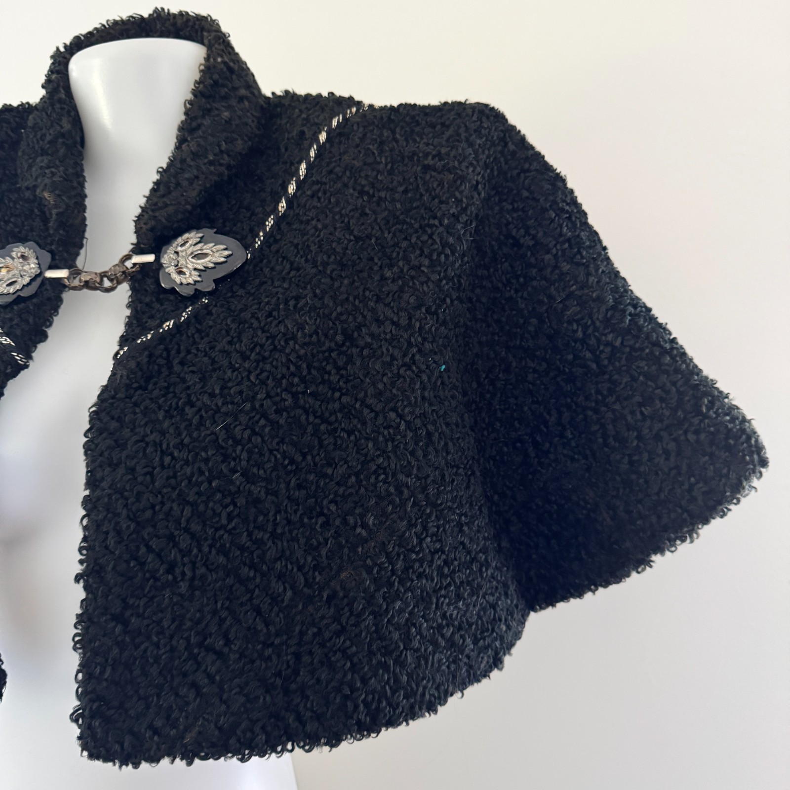1890s Vintage WOOL Cloak Shawl Silver FILIGREE CLASP Mantel ANTIQUE Fibula Black