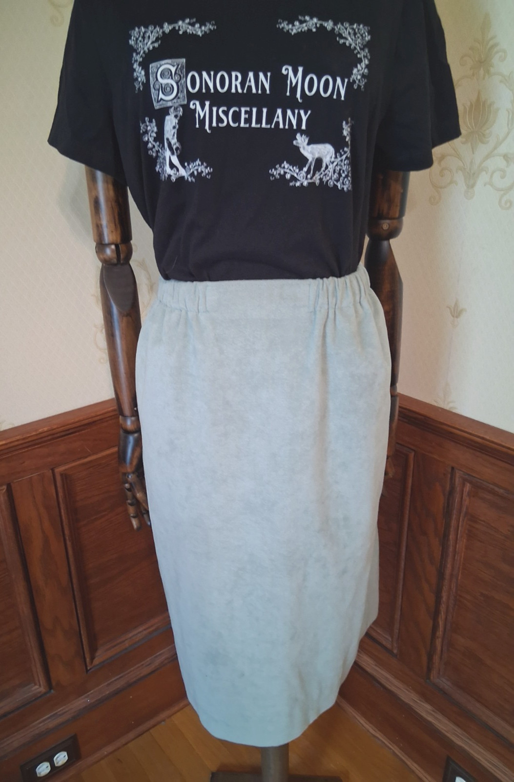 Vintage 1970s Samuel Robert Sage Green Ultra-Suede Boho Minimalist Pencil Skirt