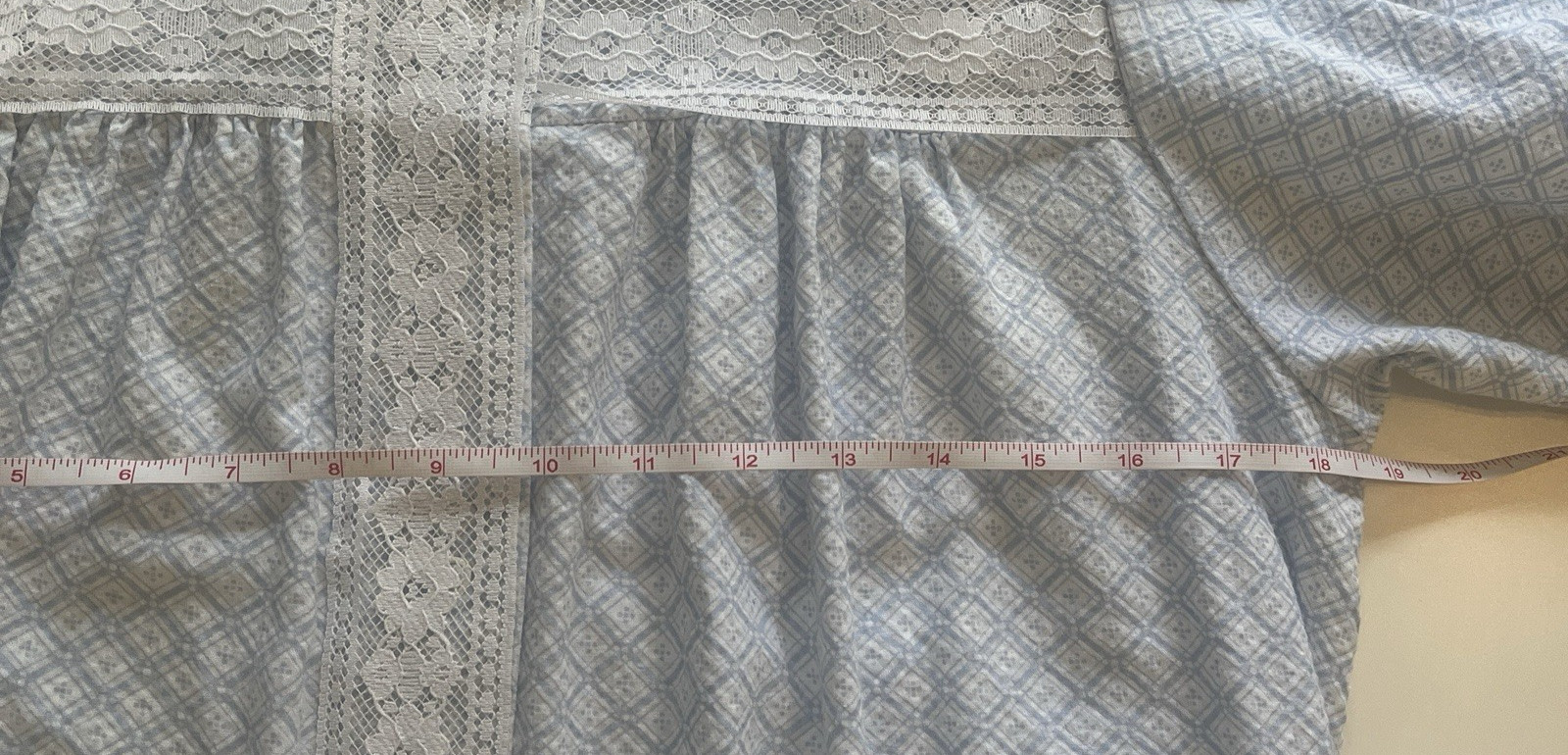 VTG Gilligan O’Malley Size M 12-14 Nightgown Lace Blue White Geometric Snap