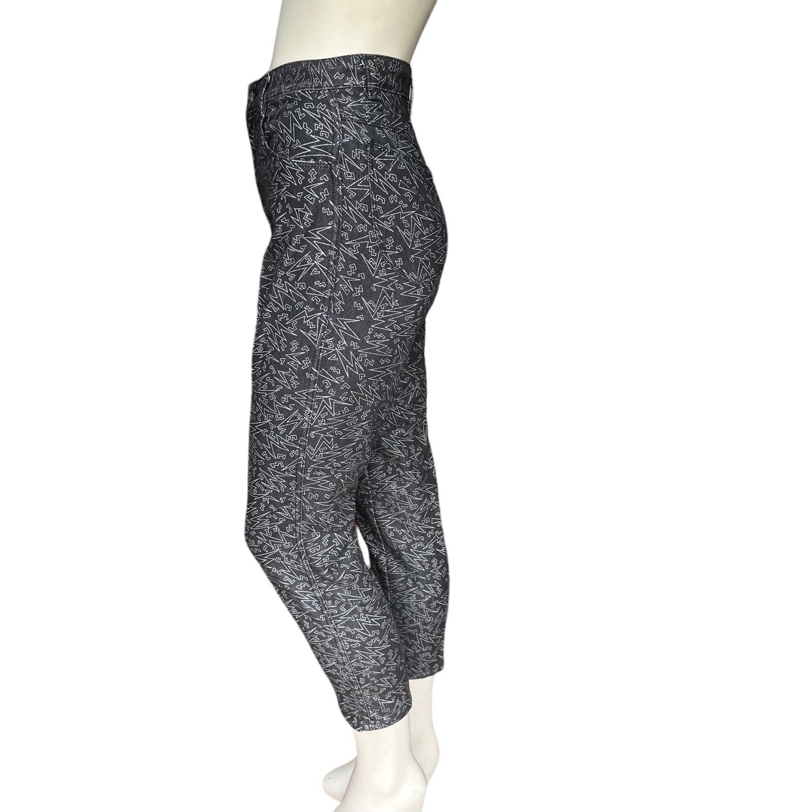 Vintage 90s Geometric Lightning Bolt Print Black & White Jeans 7/8 24″ Waist.