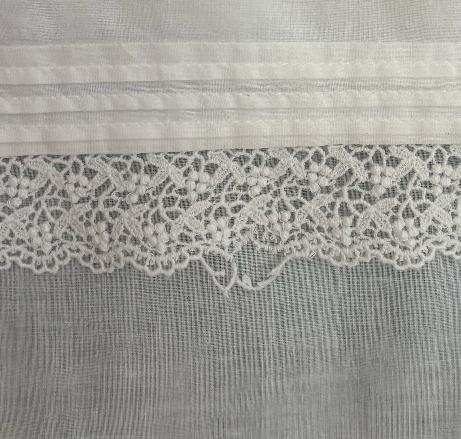 Vintage Eileen West for Queen Anne’s Lace White Cotton Nightgown Lace Collar 2P