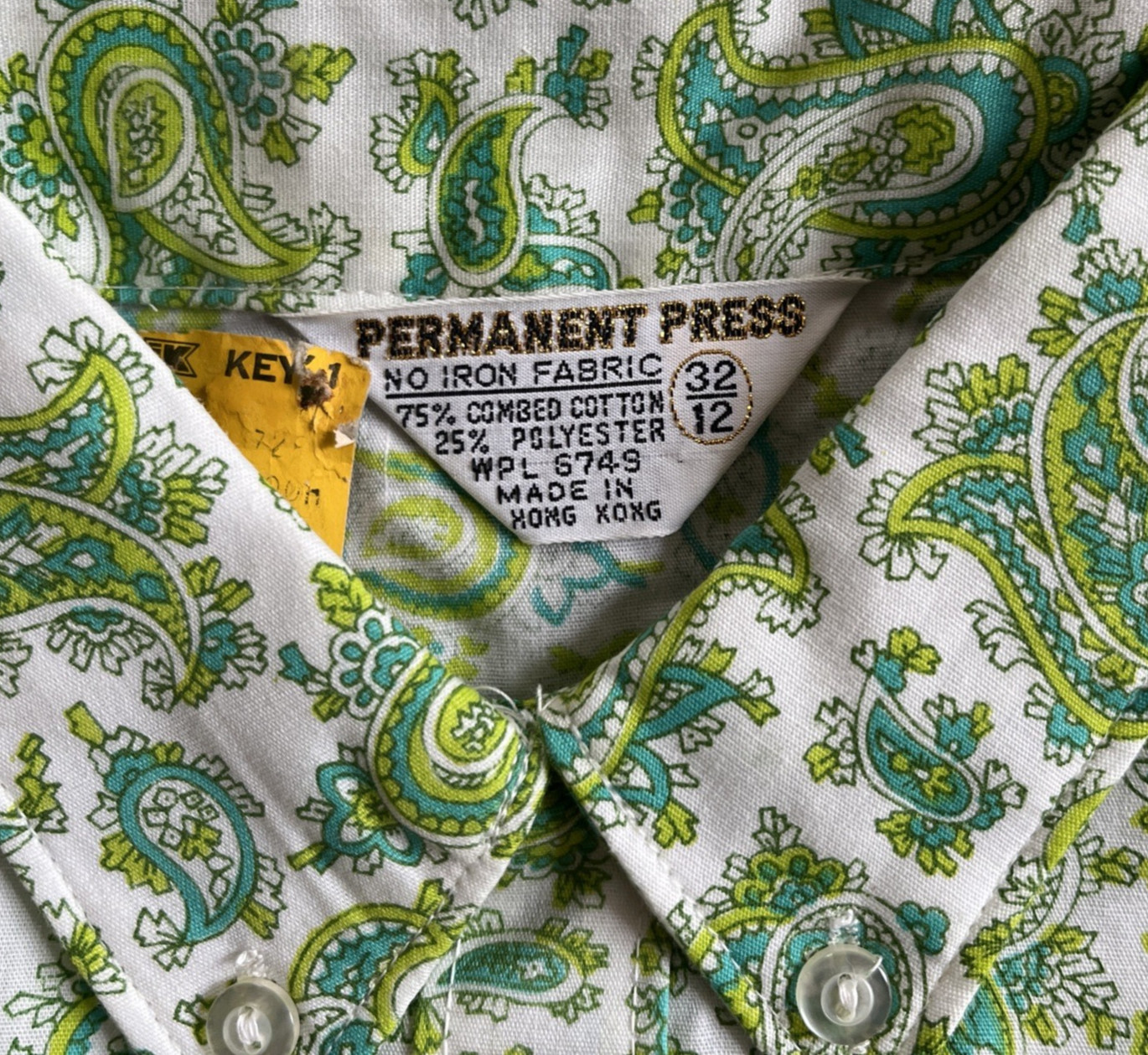 Vtg NEW KMart Ladies Paisley Print button down blouse–Size 12/32 (Very Small)