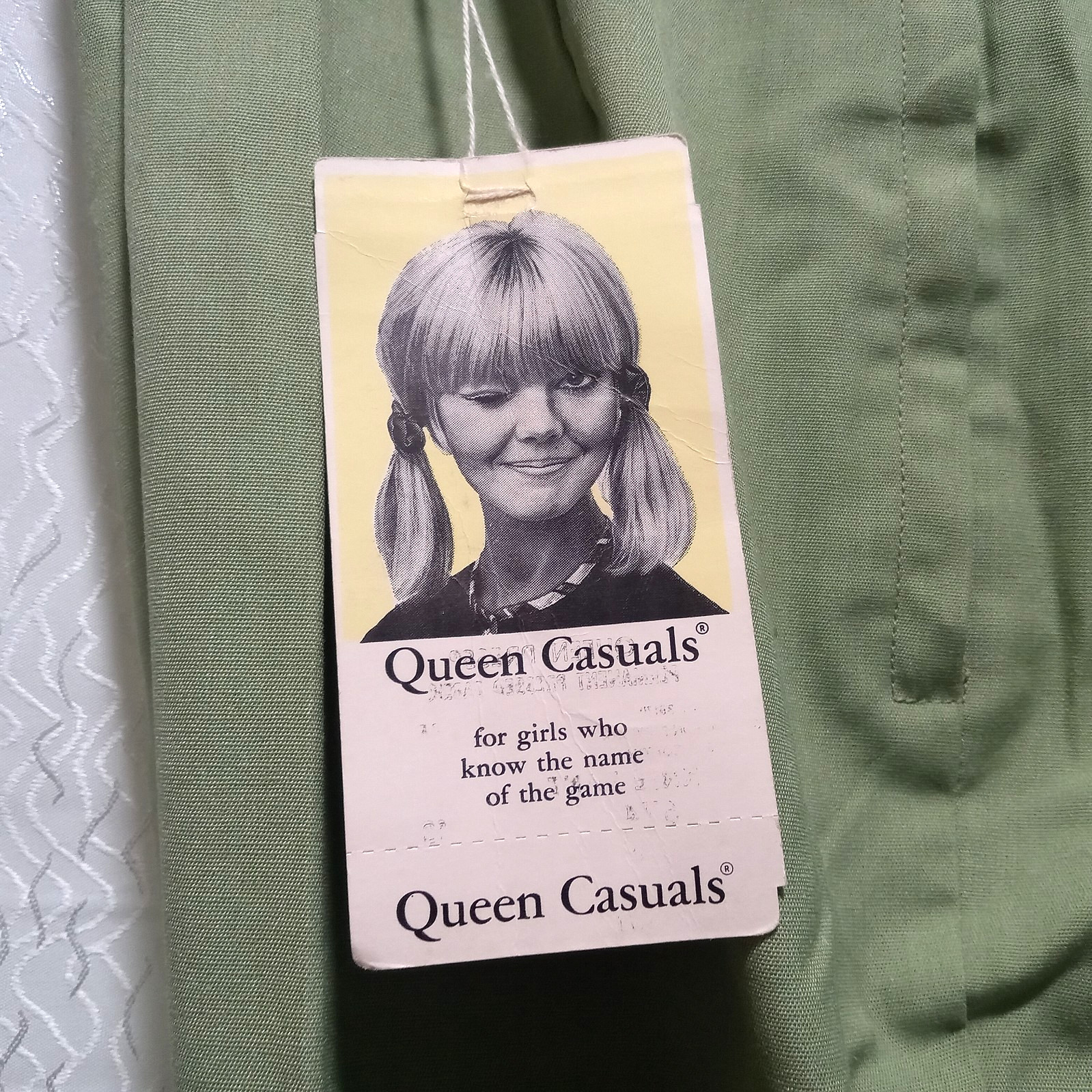 70s Queen Casuals Bermuda Shorts NWT Sage Green Clam Digger Knee Pants Capri 18