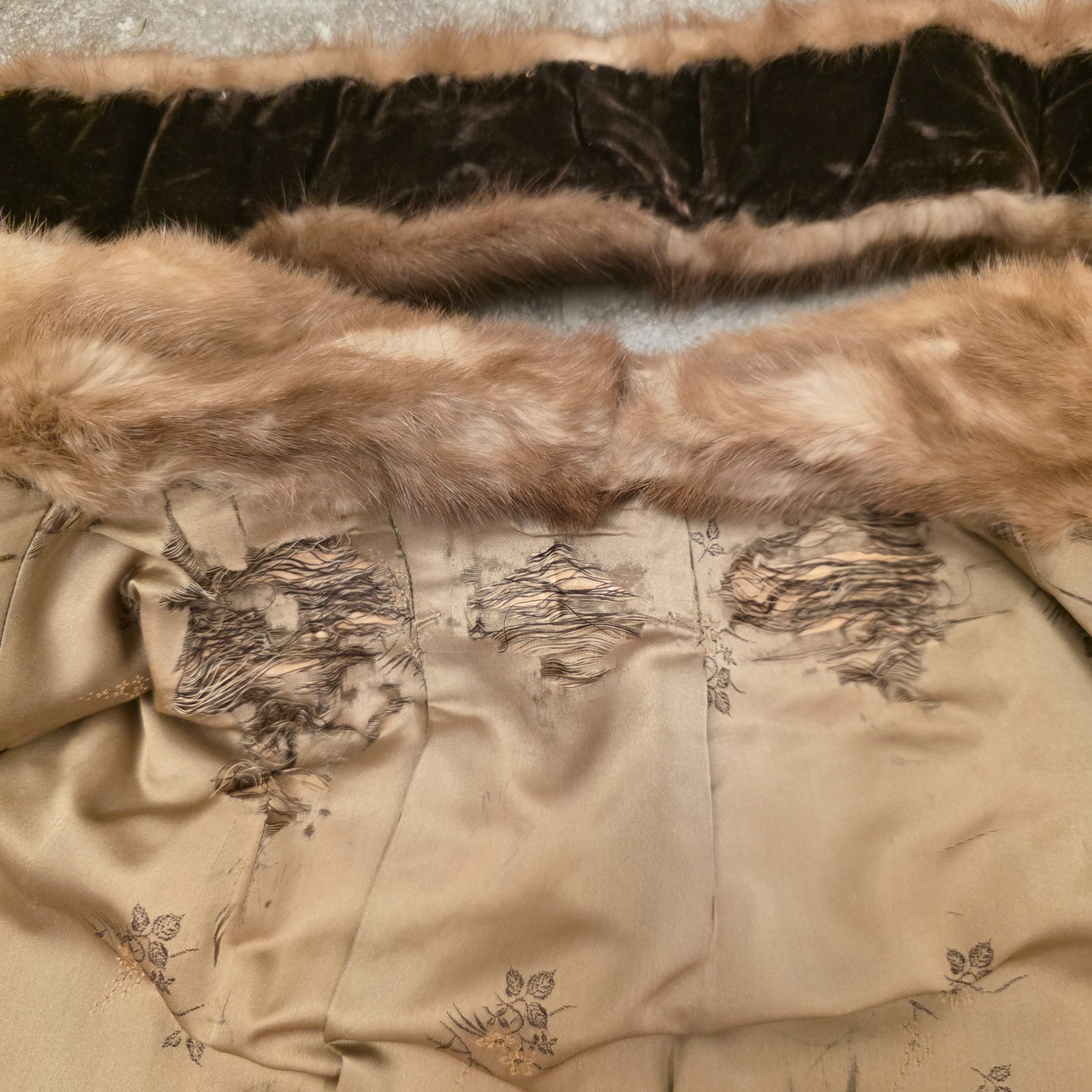 Vintage Mink Fur Stole Honey Brown vtg made in Paris 50’s vtg