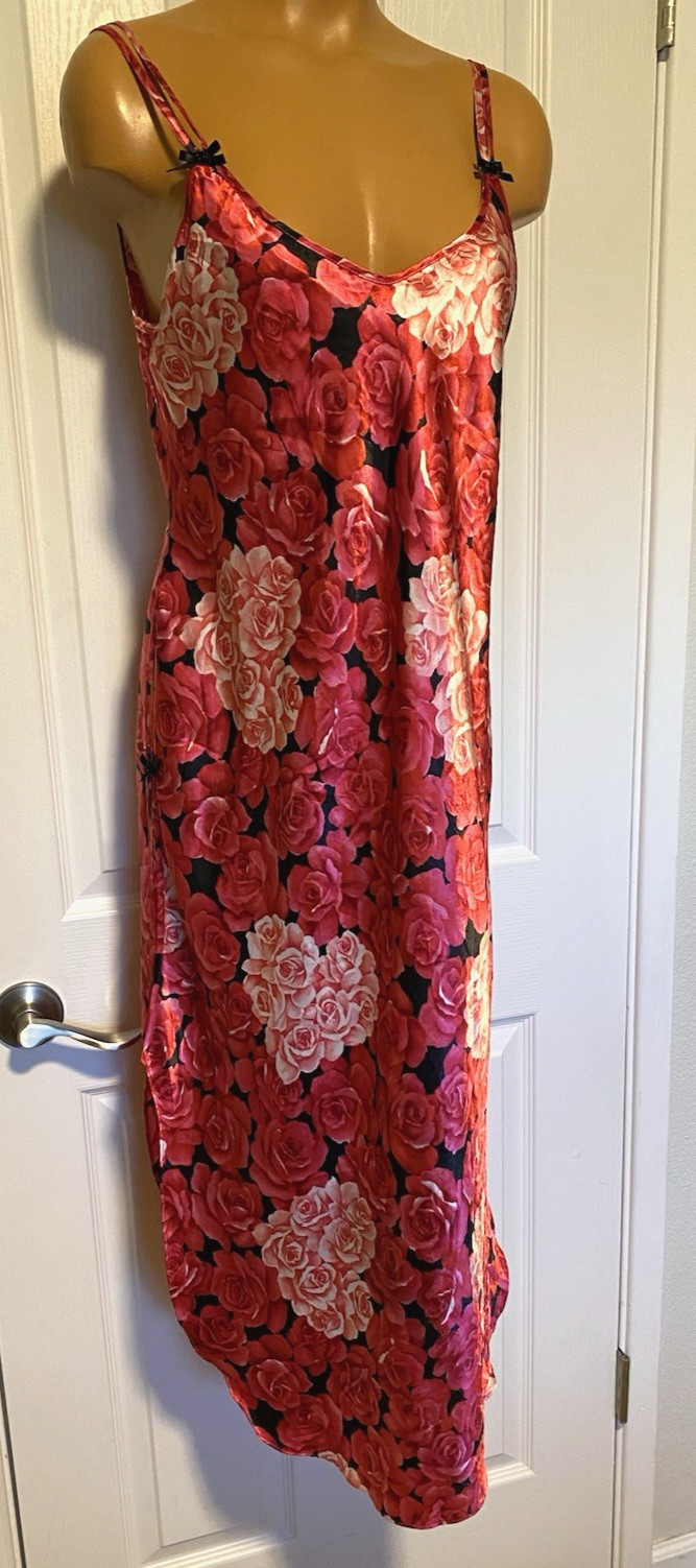 VTG Y2K SABRINA LINGERIE RED FLORAL SATIN W/ STRAPPY LOW BACK NIGHTGOWN SZ M