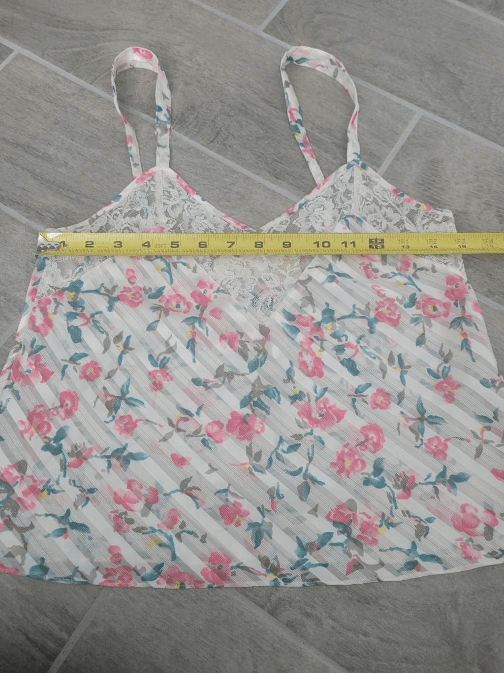 Vintage Victorias Secret Gold Label Floral Lace Camisole Tank Top Pink Small