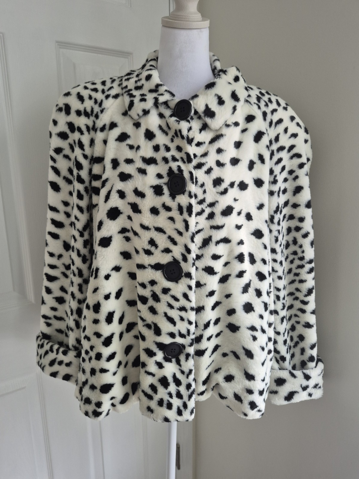 Vintage 70s 80s LOROVI Dalmatian Print Faux Fur Coat Jacket Made in USA Size M