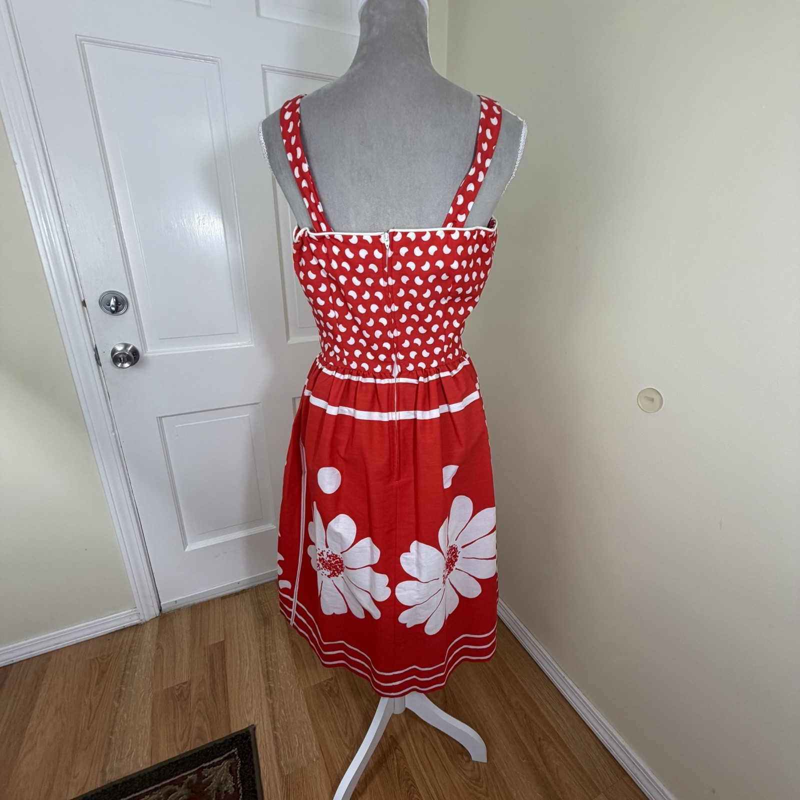 Vintage 70s Jenni Dress 9/10 Red White Floral Fit Flare Rocability Retro Pin-up