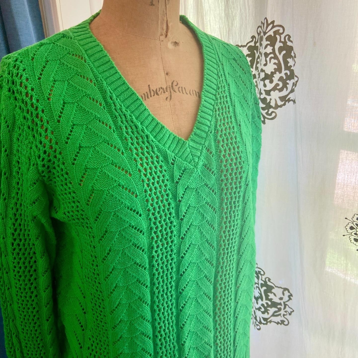 Vintage 60s BRITISH VOGUE Mod Green Openwork Cable Crochet Sweater Cottagecore M