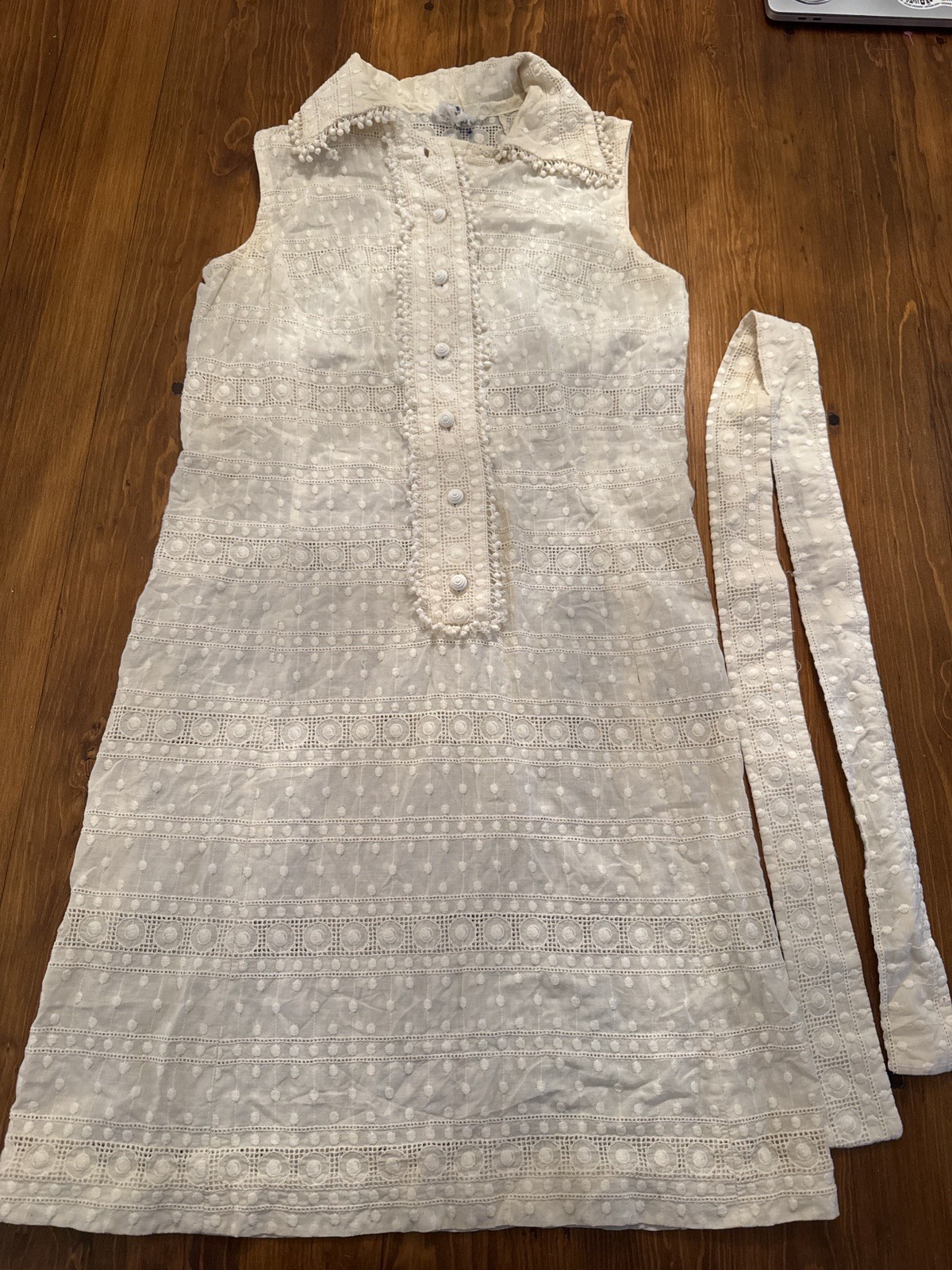 VTG 60’s 70’s L’Aiglon cream eyelet flower buttons small dress w/belt cottage S