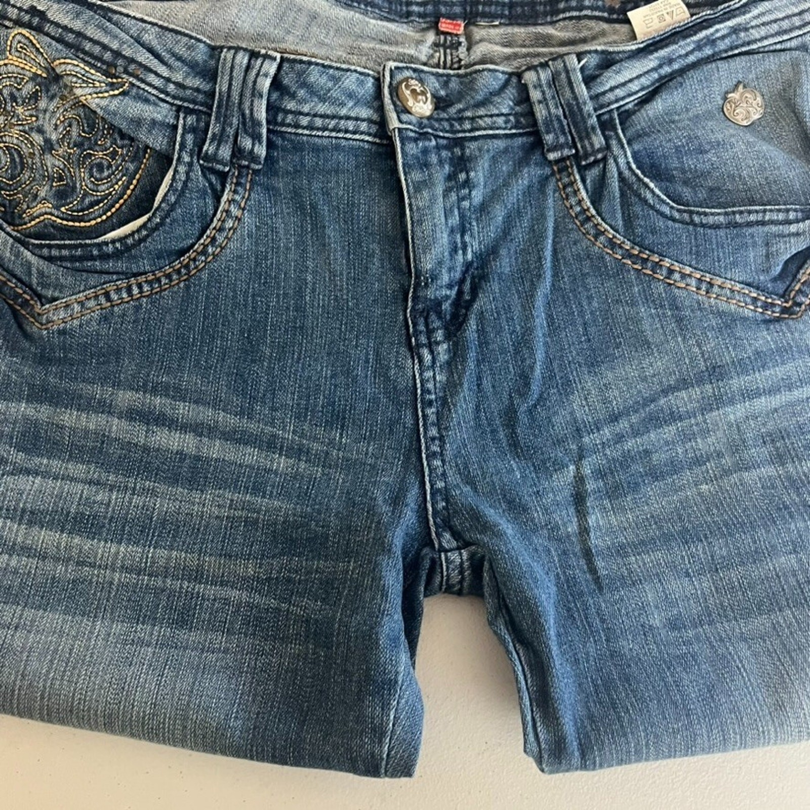 Apple Bottom Jeans Women’s Size 13/14 Distressed Blue Denim Embellished Pocket