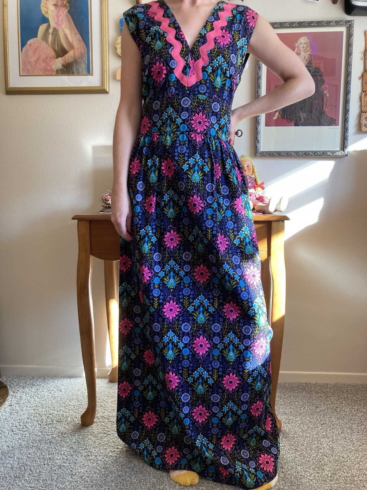 1970s Vibrant Psychedelic Floral Barkcloth Style Maxi Dress, Bust 36in