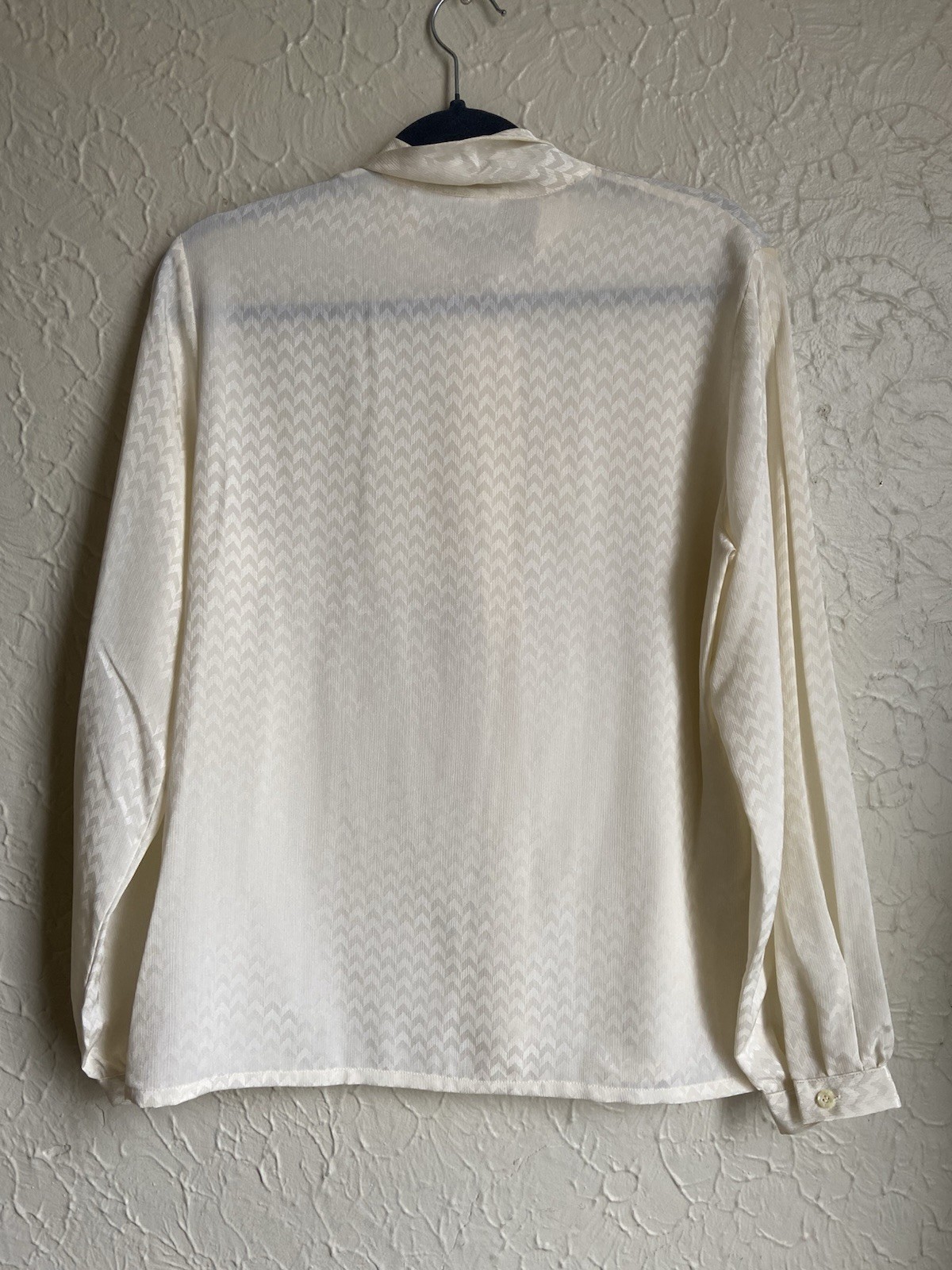 Vintage Dalton Cream Pussy Bow Tie Button Down Blouse Old Money Preppy Sz 12 Top