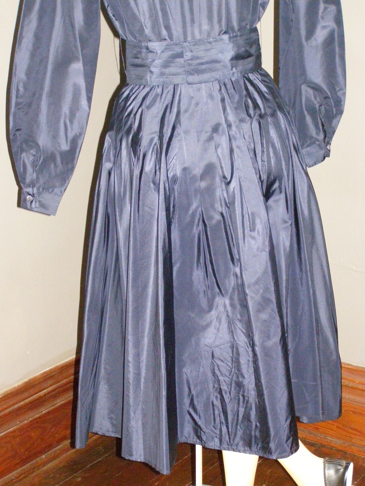 Vintage 80’s dark navy-blue button-down SHIRT DRESS S M silk LIZ CLAIBORNE full