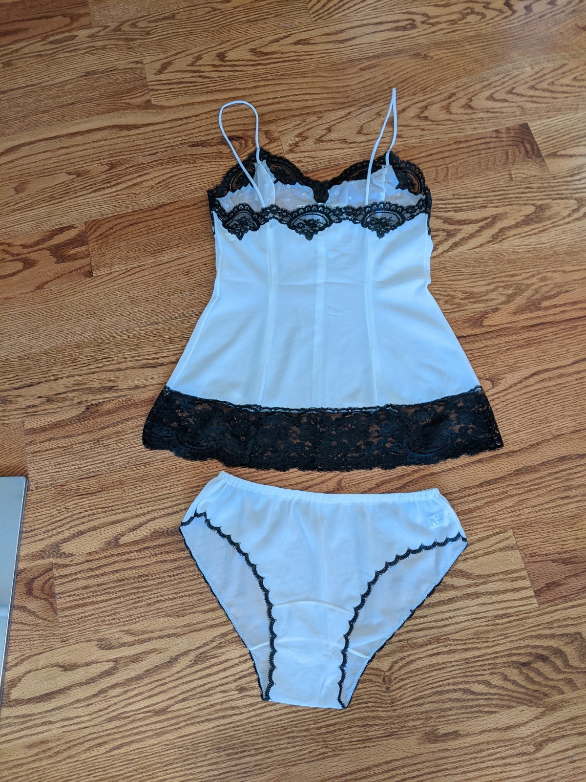 Vintage Hollywood Vassarette Crepelon Nightie and Panty Set NWT Size 32