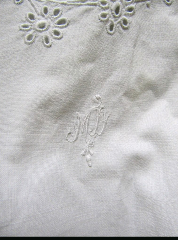 VTG Antique Handmade 1900s French Broderie Anglaise White Cotton Nightgown