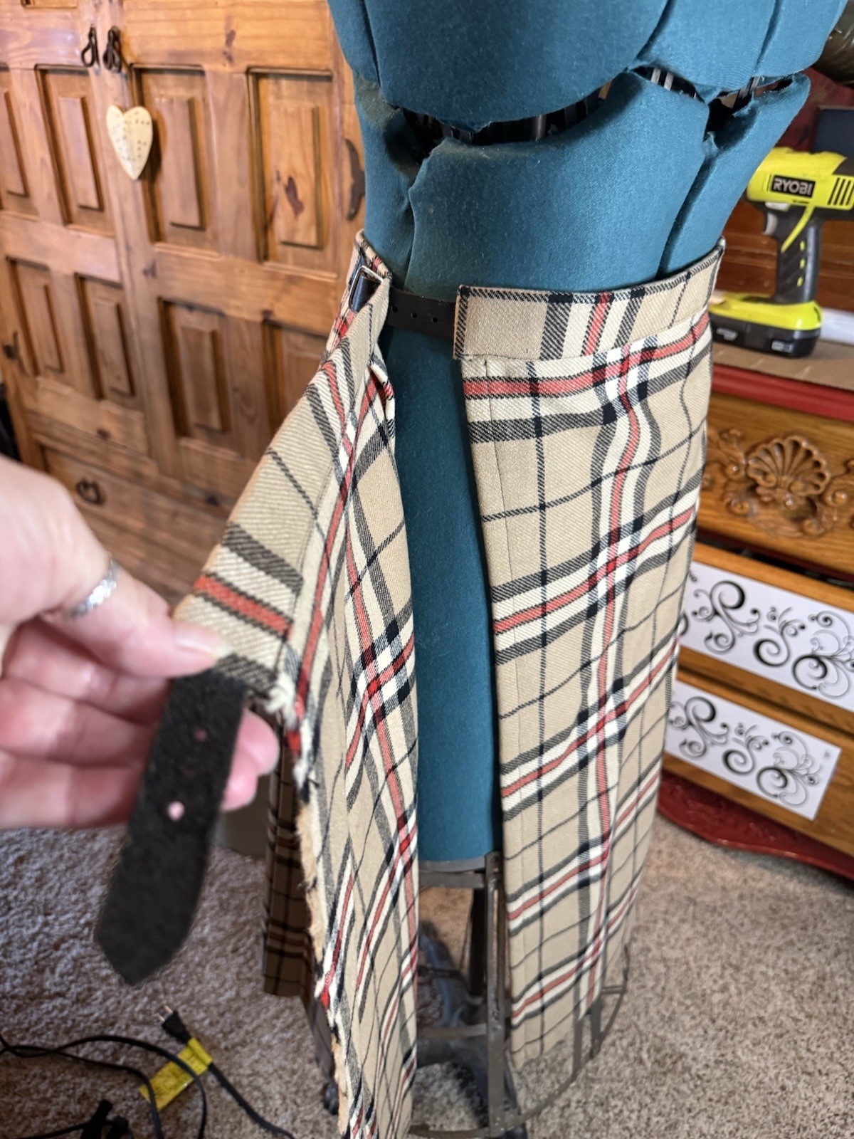 Vintage Women’s UK Made Nova Check Wool Cape Coat Skirt Suit UK14/US12