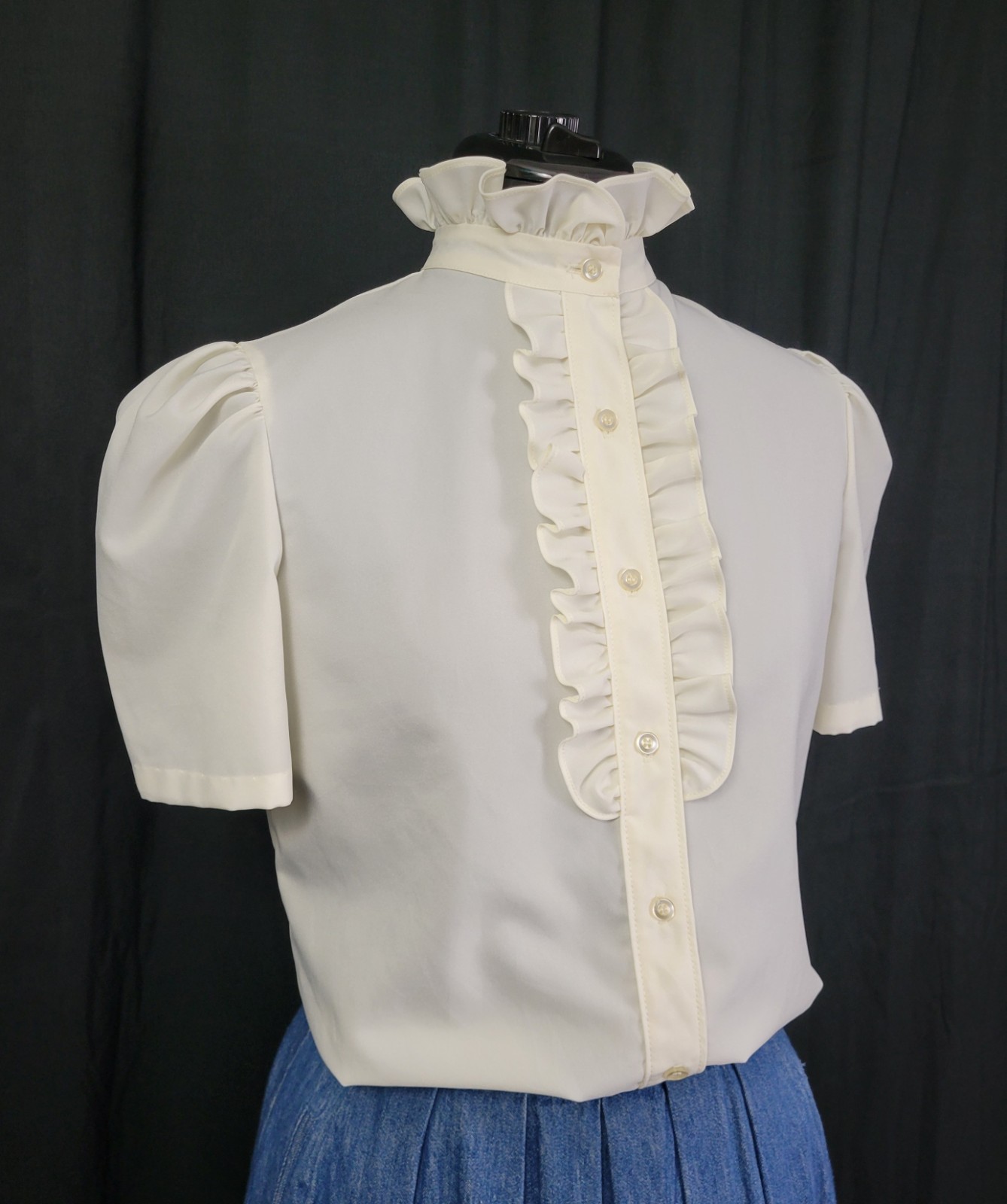 Vintage Lucky Winner Ivory S/S Blouse w Ruffled Collar & Placket Size 9/10