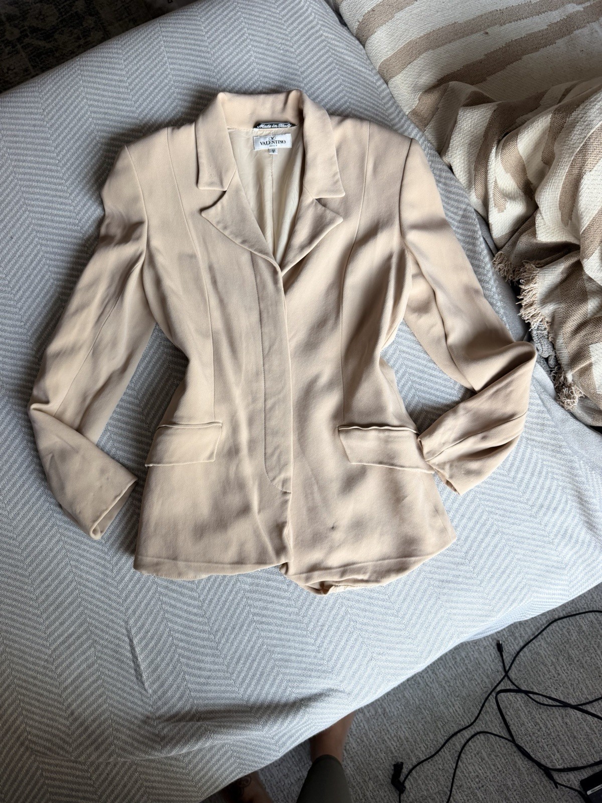 Vintage 80s Valentino Nude Tan silk classic shoulder pads blazer jacket 38