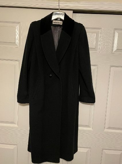 Vintage Leslie Fay 100% Wool overcoat with felt lapel (Made in USA) size 12