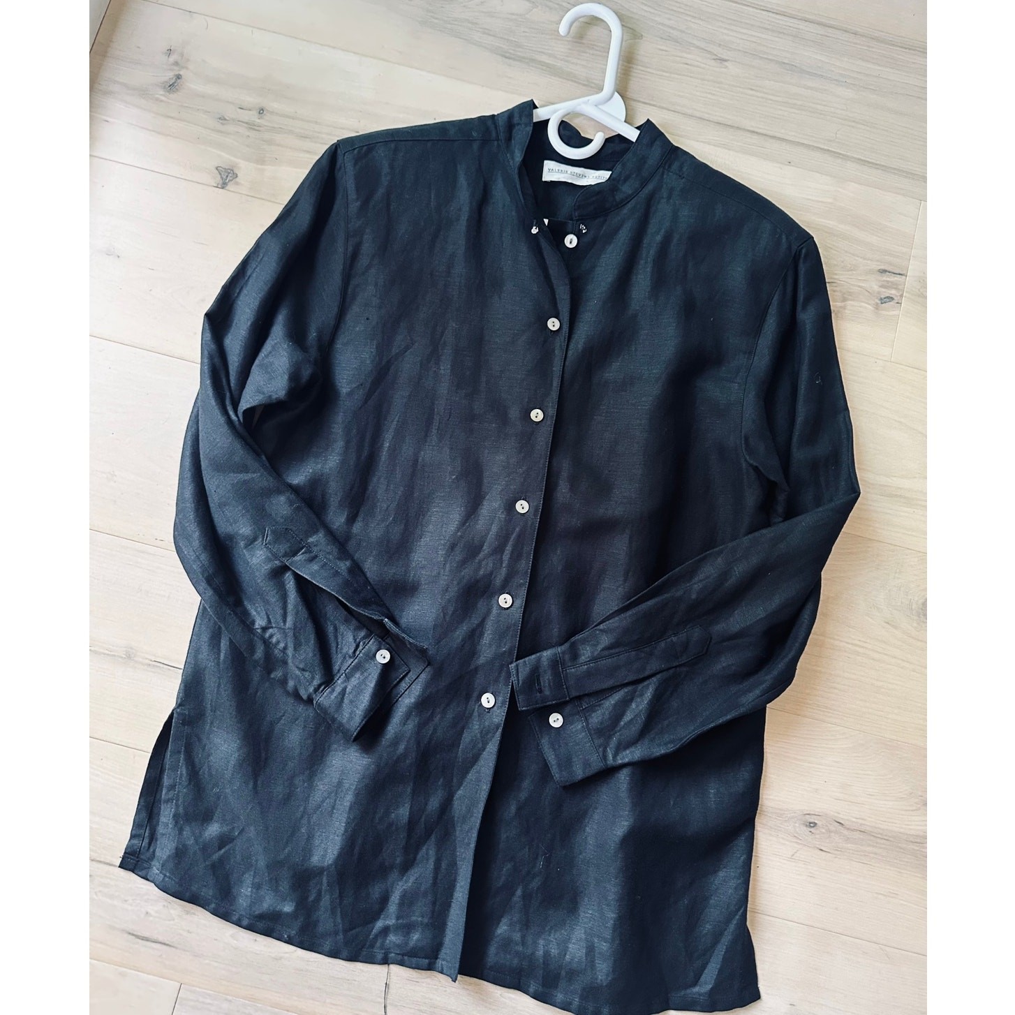 Womens 90s Linen Blouse/Button up Classic Closet Staple Minimalist Timeless Look