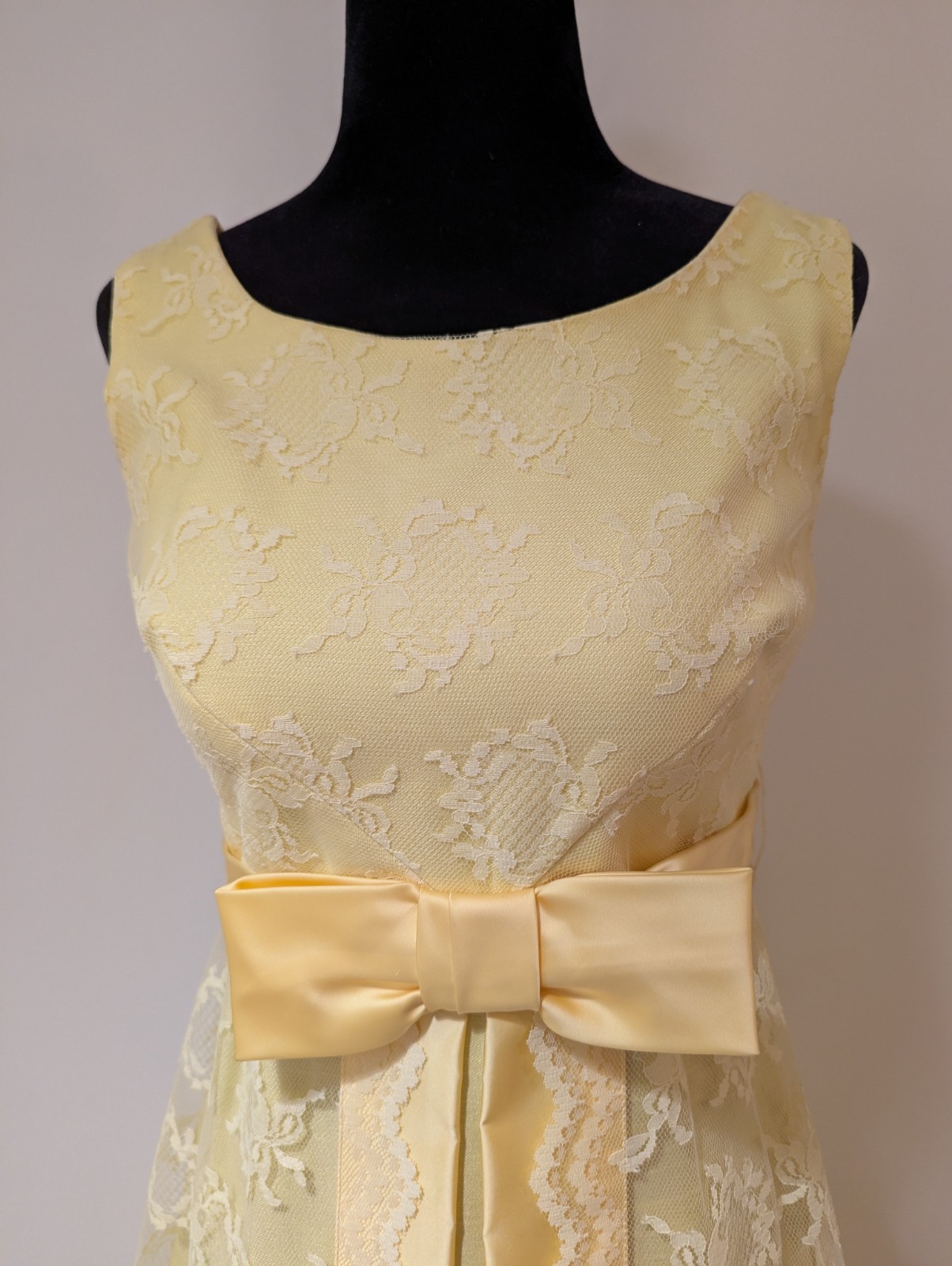 Vintage 1960s ILGWU Union Made Yellow Lace Dress Empire Waist XS Satin Belt Bow