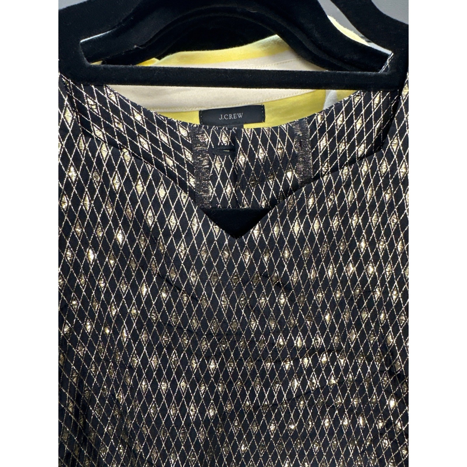 V 002-Vintage Back Button Blouse no size/ Tag / PTP 19”