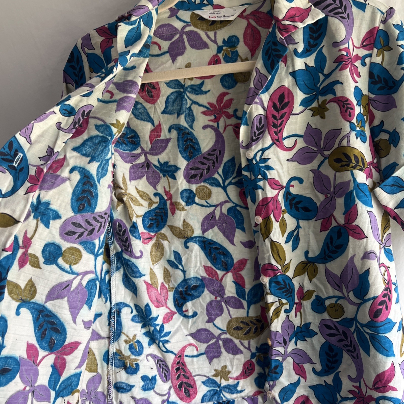 1960s Lady Van Heusen Wash N Wear Floral Paisley Button Up Blouse Size 10