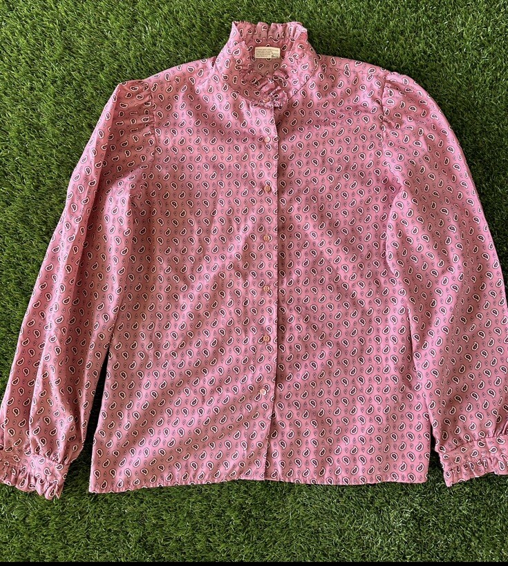 Blouse Pink Paisley Ruffled neck/cuffs Womens Sz 10-12 VINTAGE Country Suburbans