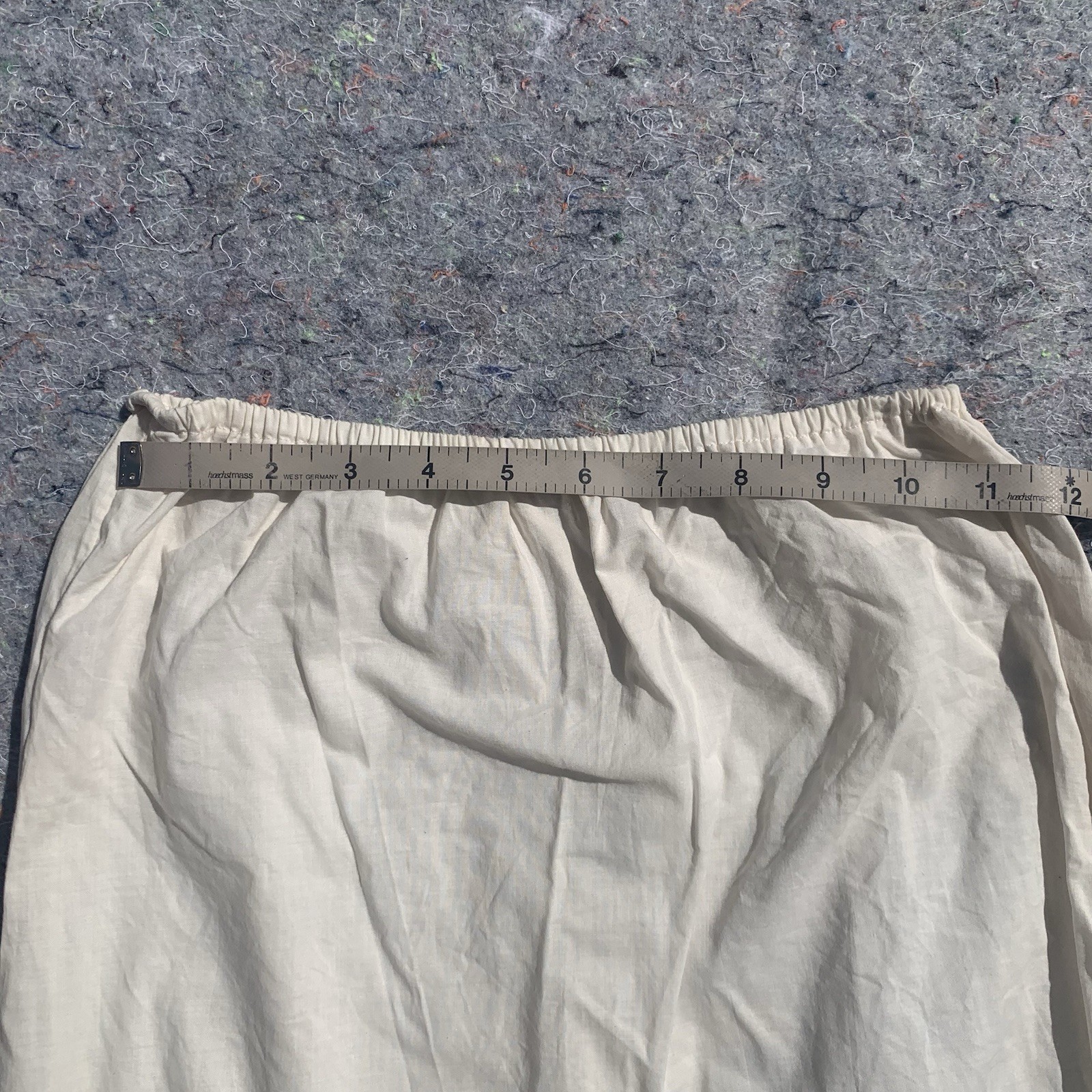 Adorable vintage 70s does Edwardian cream cotton casual skirt w/ lace trim