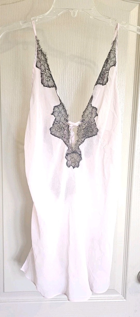 Vintage Y2K Early 2000’s Pink With Black Lace Babydoll Lingere Nightgown Medium