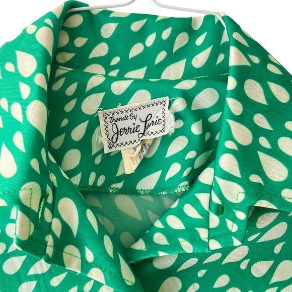 Trends By Jerrie Lurie Green and White Vintage 70s Button Up Top Medium