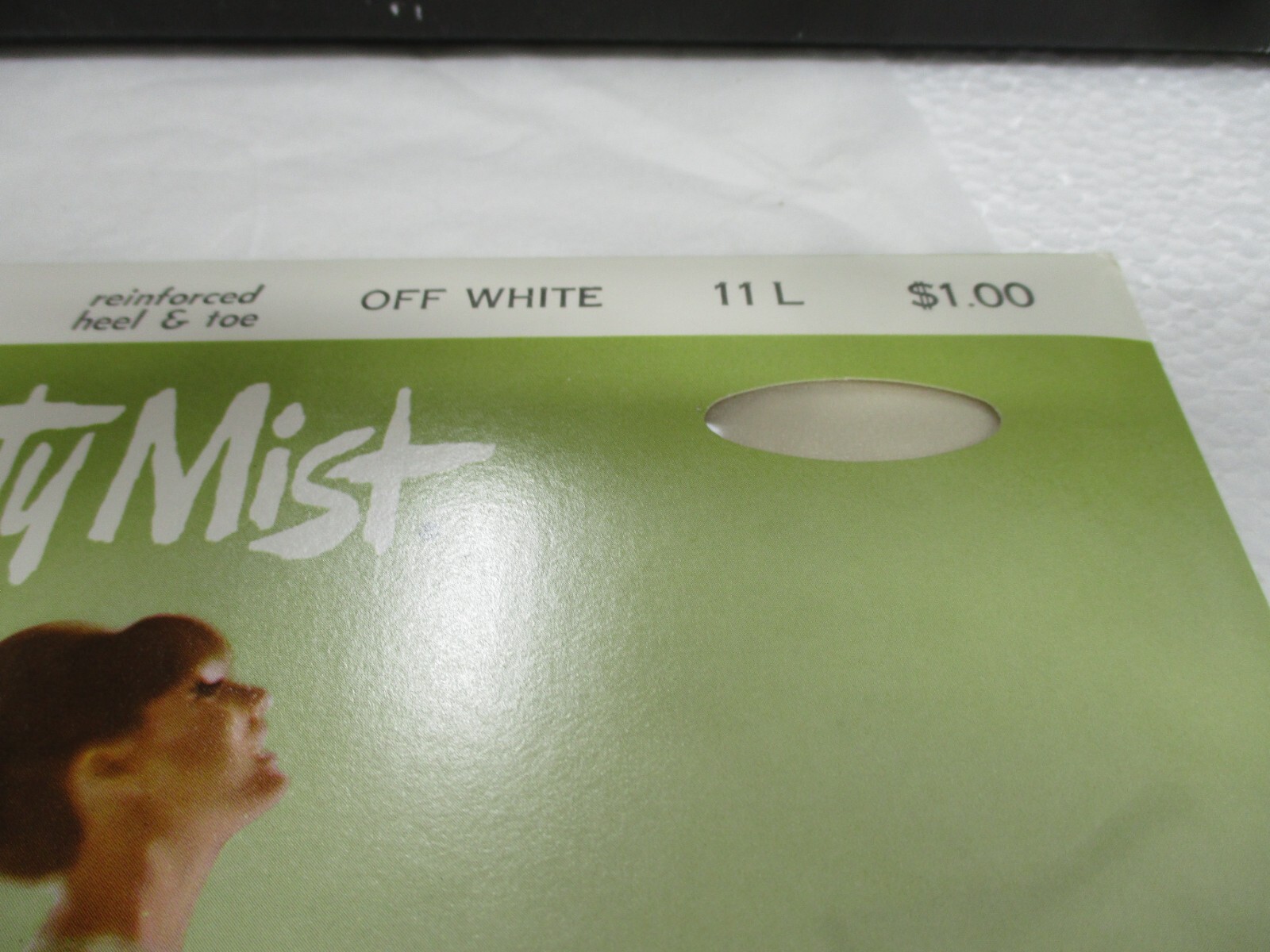 1PR VINTAGE BEAUTY MIST RHT SHEER MICRO MESH NYLON STOCKINGS SIZE 11 LONG WHITE
