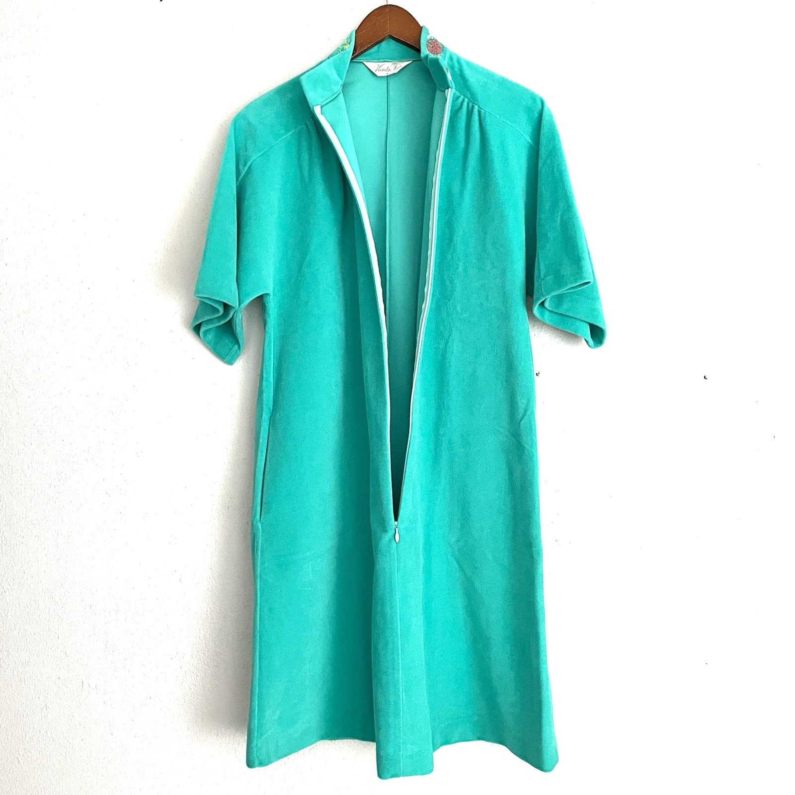 VTG Vanity Fair Shevelva Jungle Jade Short Embroidered Dressing Gown Fits XS/S