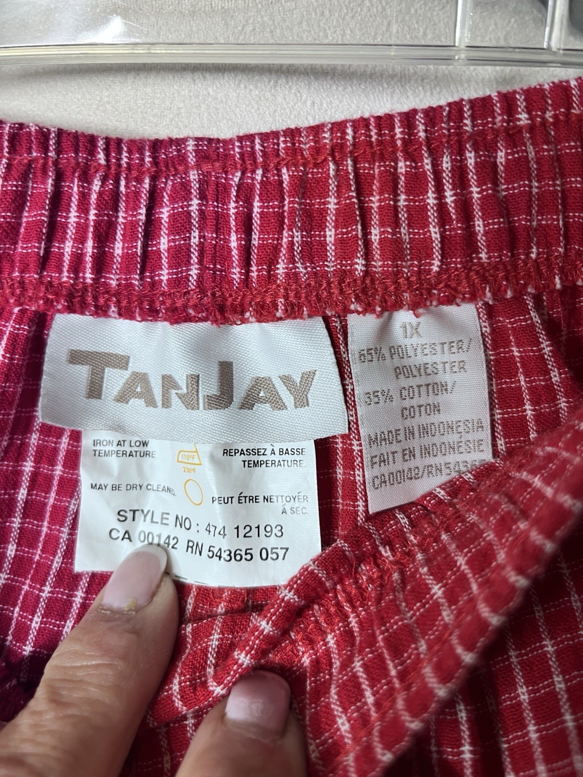 TanJay Vintage 90’s 1X Red White Gingham Embroidered Capri Pants Elastic Waist