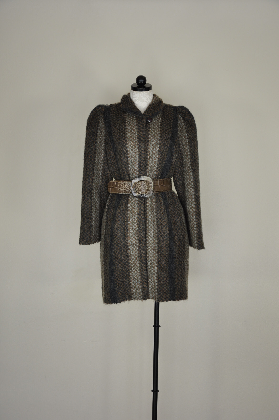 Vintage 80s Gray Wide Stripe Wool Boucle Loop Knit Puff Sleeve Wrap Coat Women M