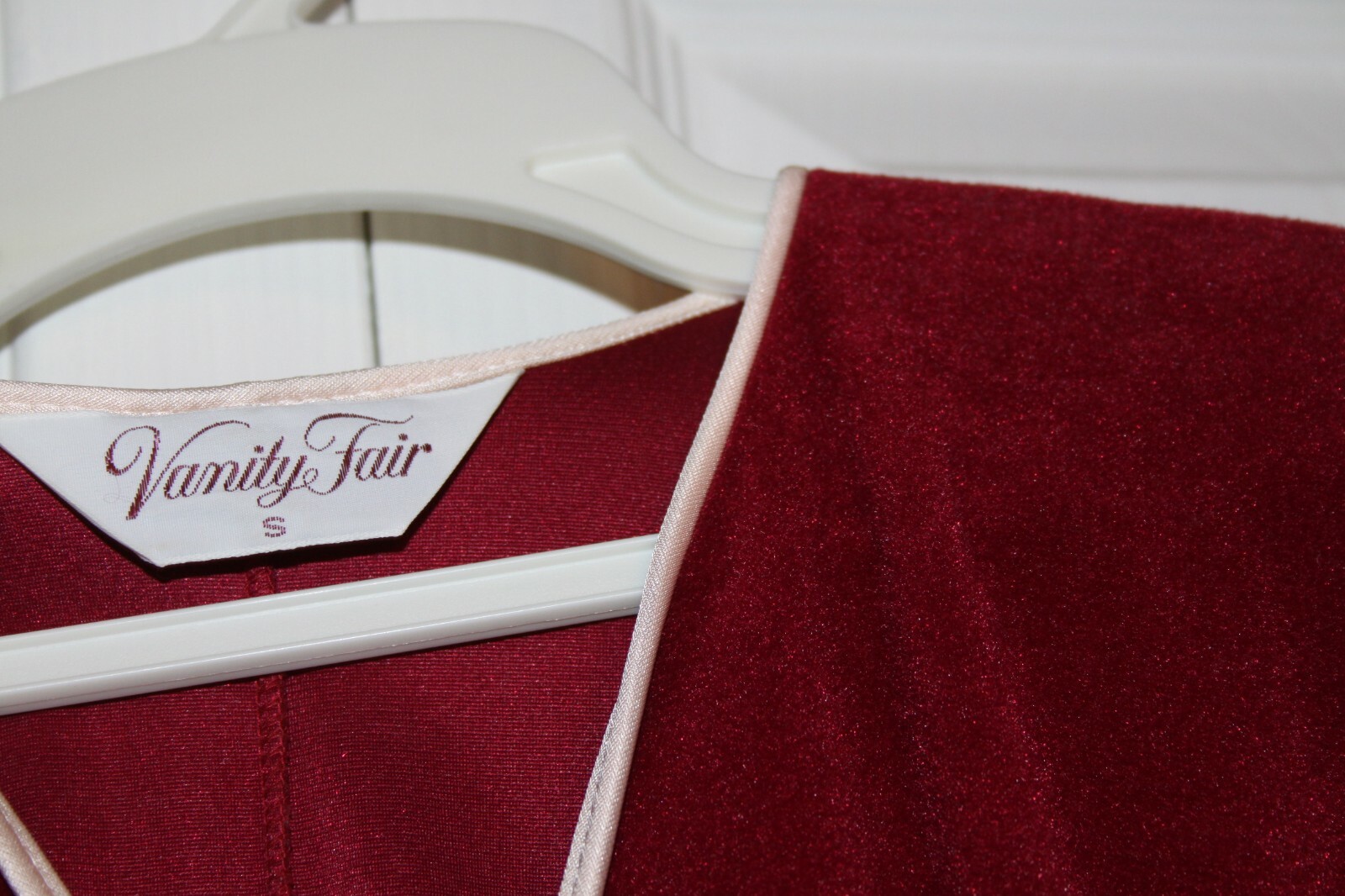 Vintage Vanity Fair Full Length Nightgown/Robe Size: Small, 55″ long