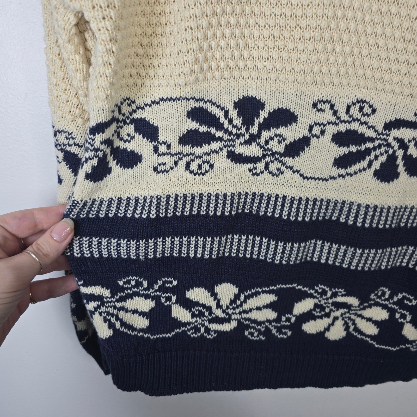 Picket and Post Vintage Womens Petite Floral Knit Sweater Cream Navy Blue USA