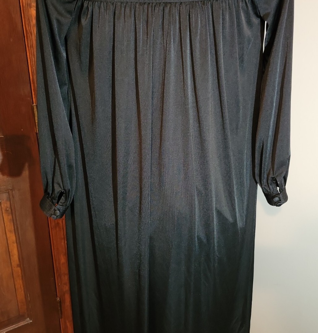 Vtg Joy Stevens California Womens Sz Sm Black Open Nylon Robe Long Housecoat EUC