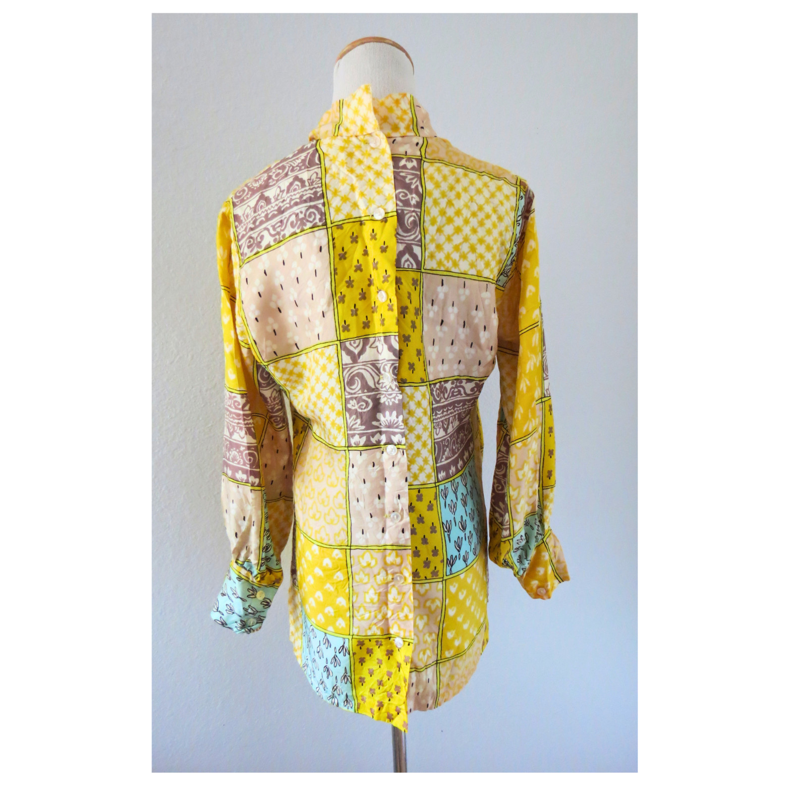 Vintage 60s Groovy Blouse – Long Sleeve Psychedelic Print Mod Top – Medium