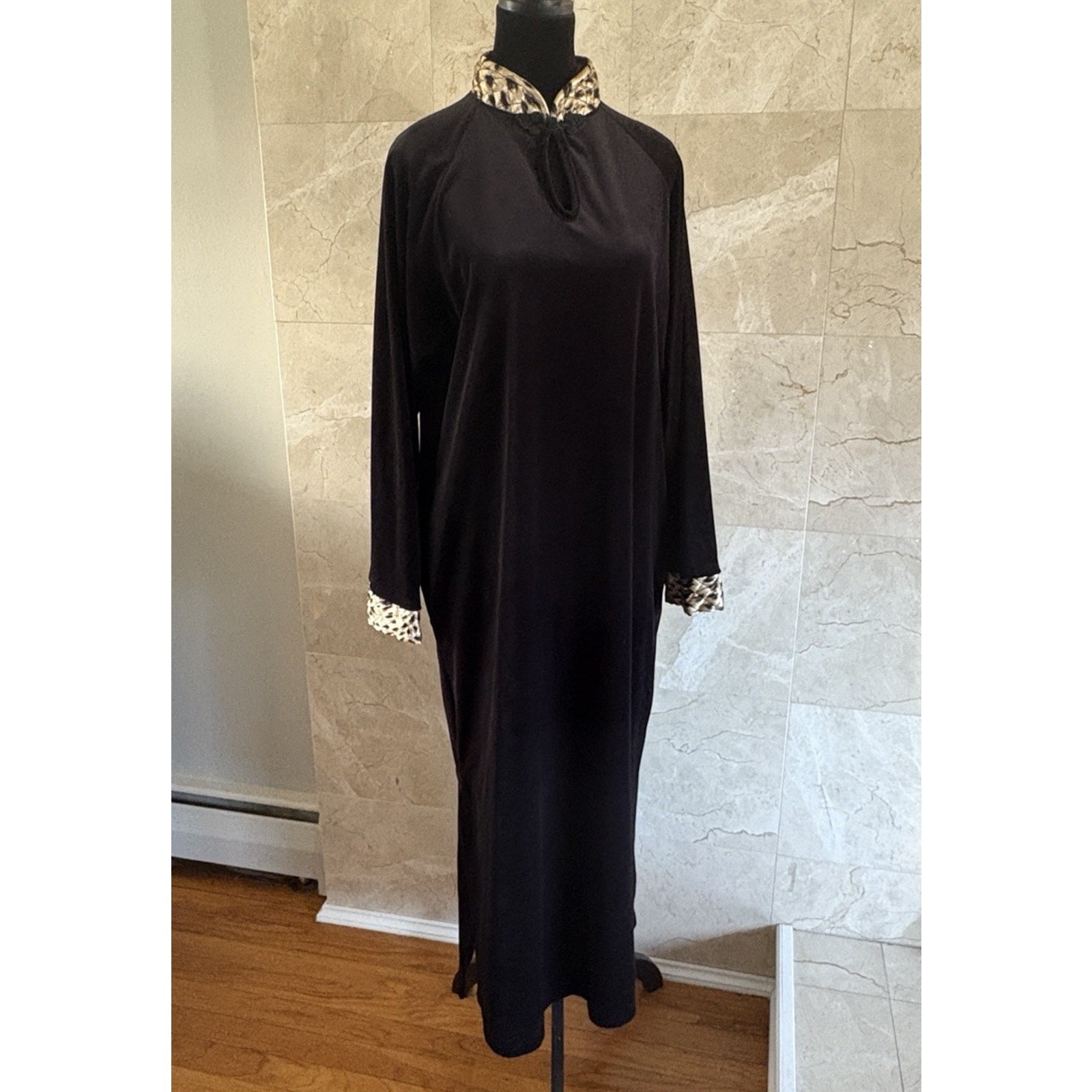 90s VTG Leopard Trim Velvet Nightgown – Medium Glam Matriarch Energy