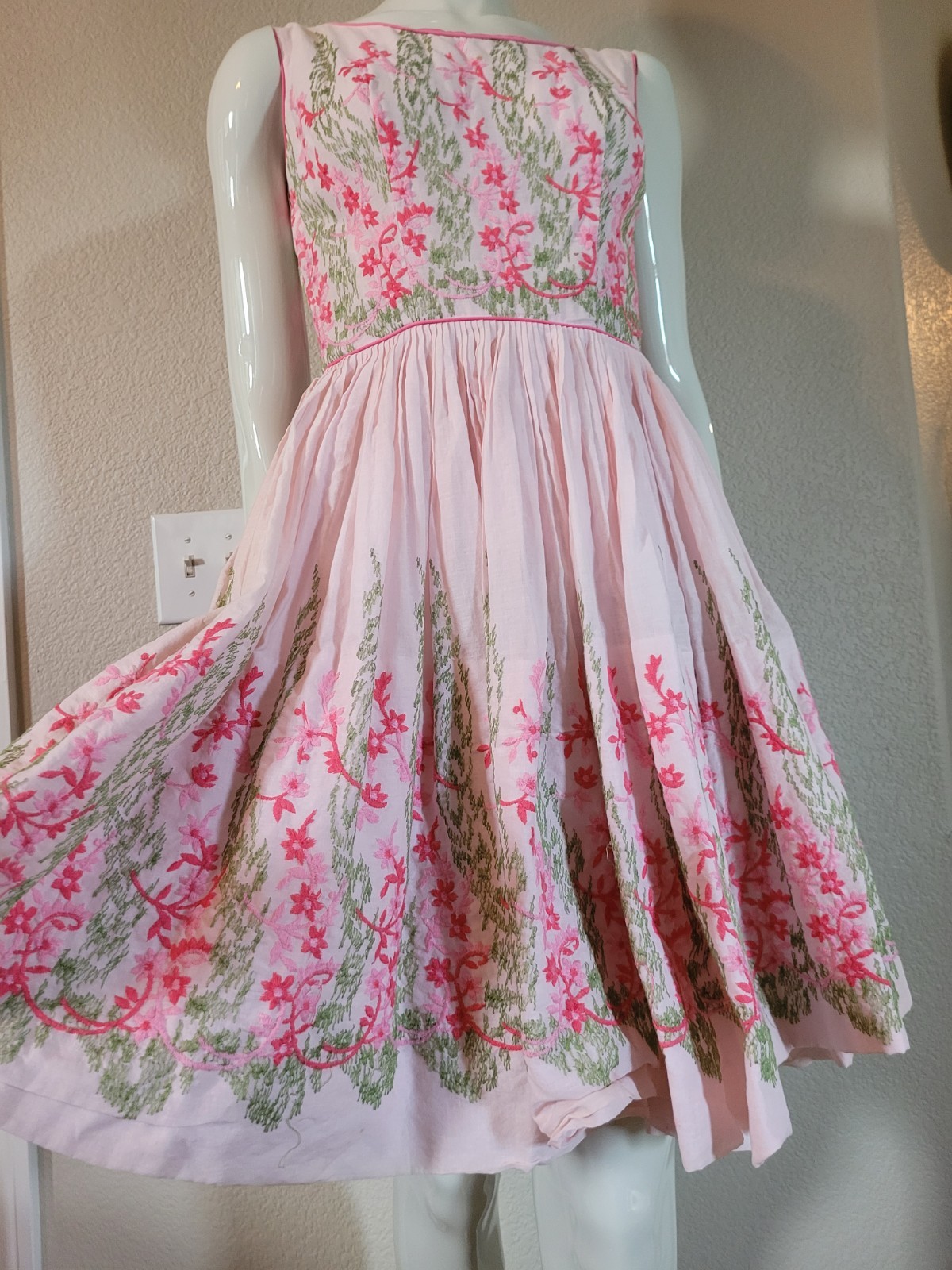 Vintage Handmade Pink Floral Embroidery Dress