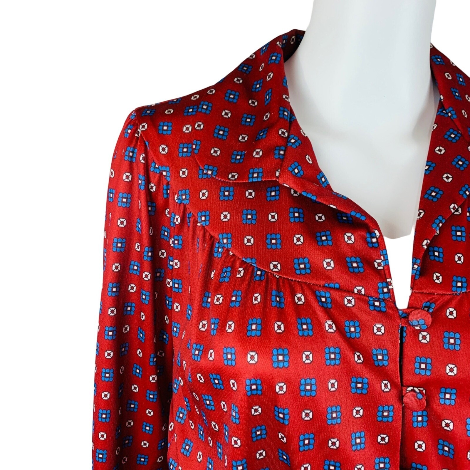 Vintage 1970s Belted Dress Red Blue Patterned Fit & Flare | W 28-40″