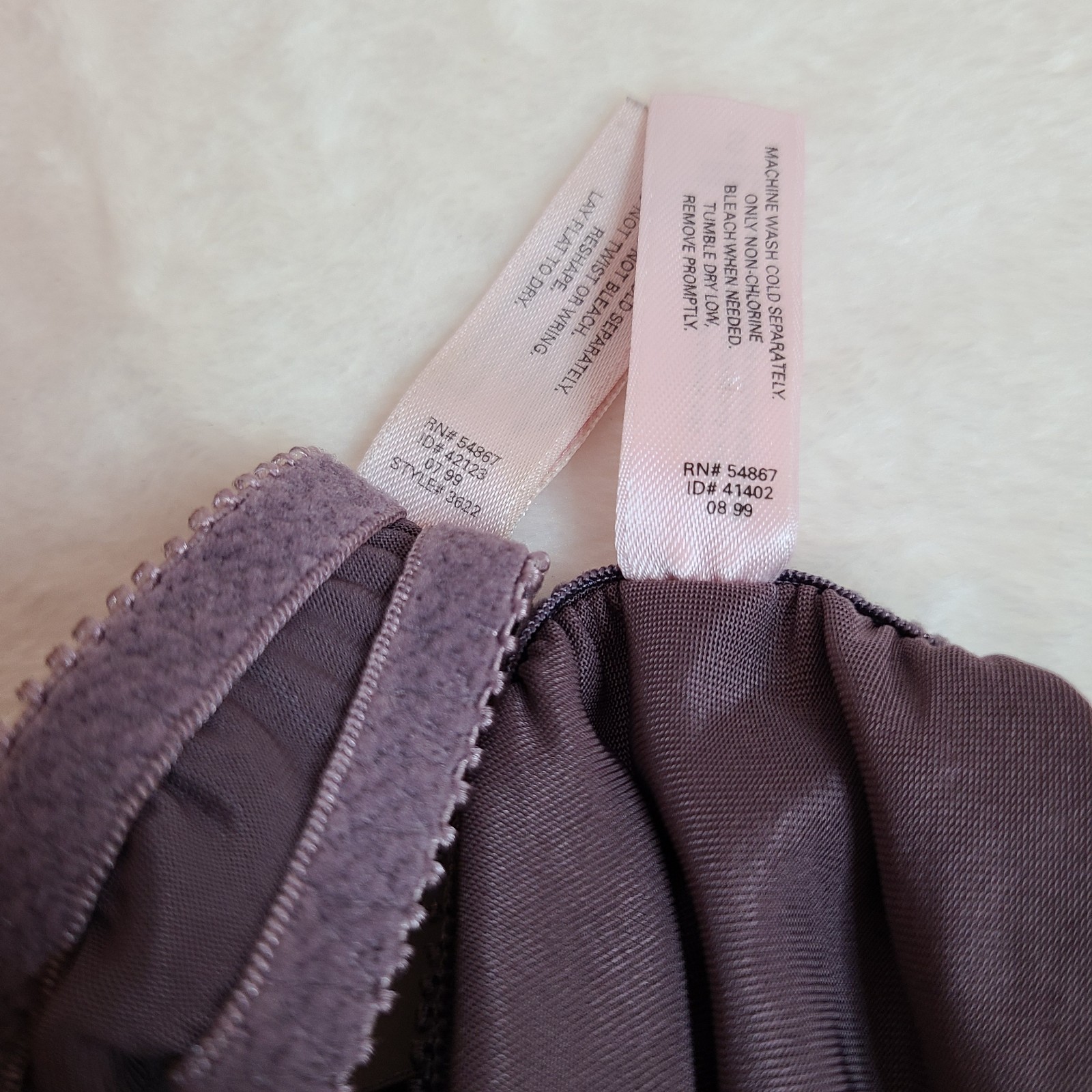 VTG Victoria’s Secret Second Skin Miracle Lace Bra/ Panty Set Size 36C/Sm