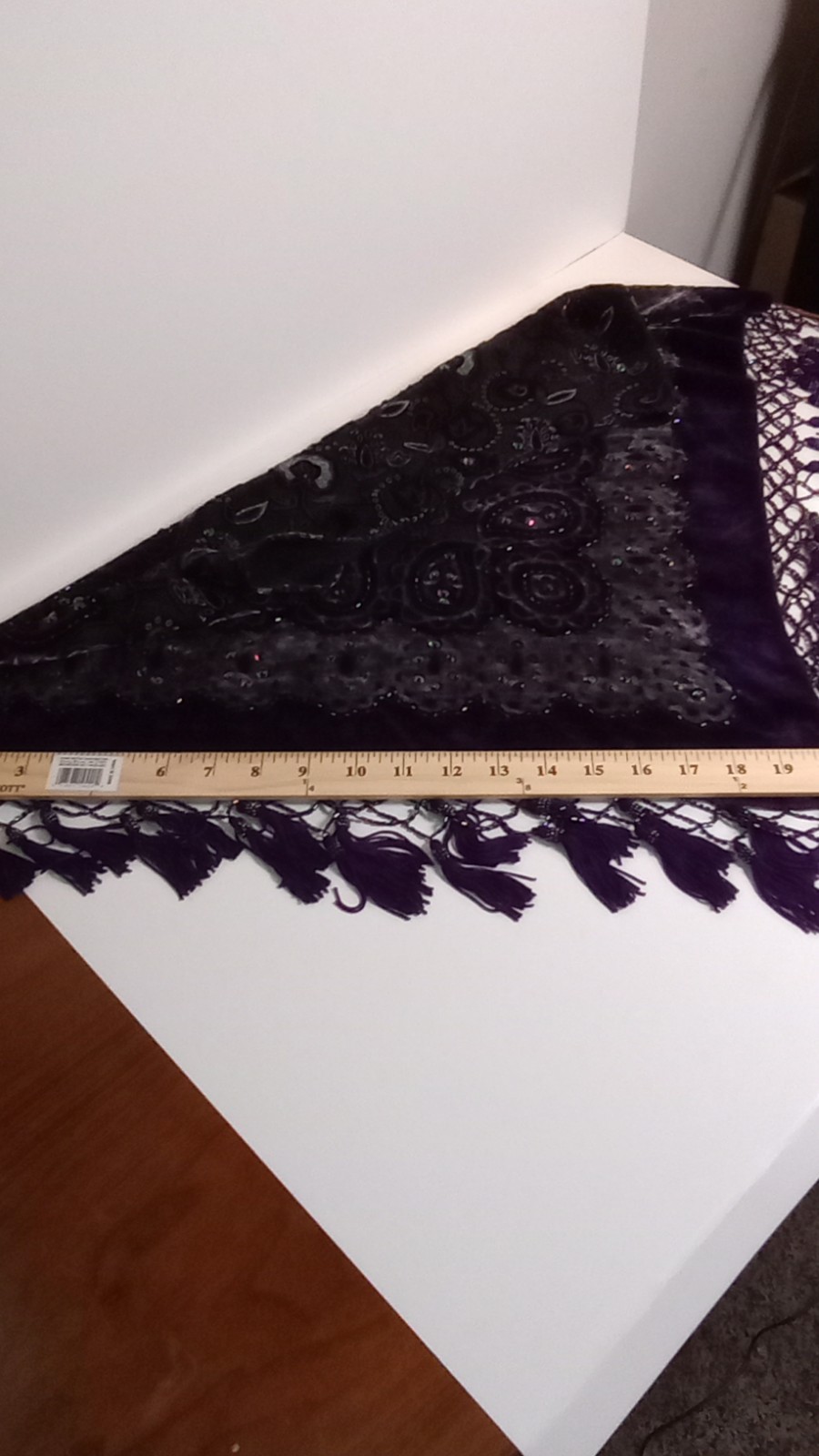 VINTAGE PURPLE/BLK SEQUINED VELVET SHAWL MADE BY PASSION Sz S/M *RARE*