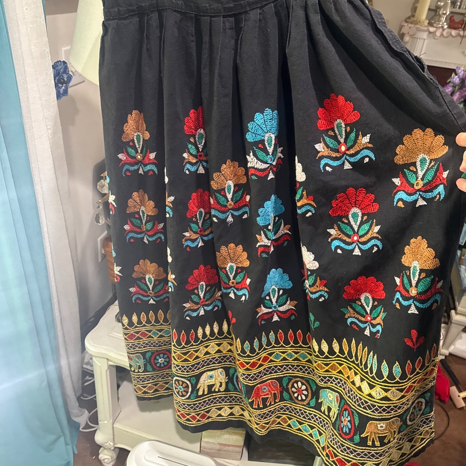 vintage ethnic embroidered elephant skirt 34 inch