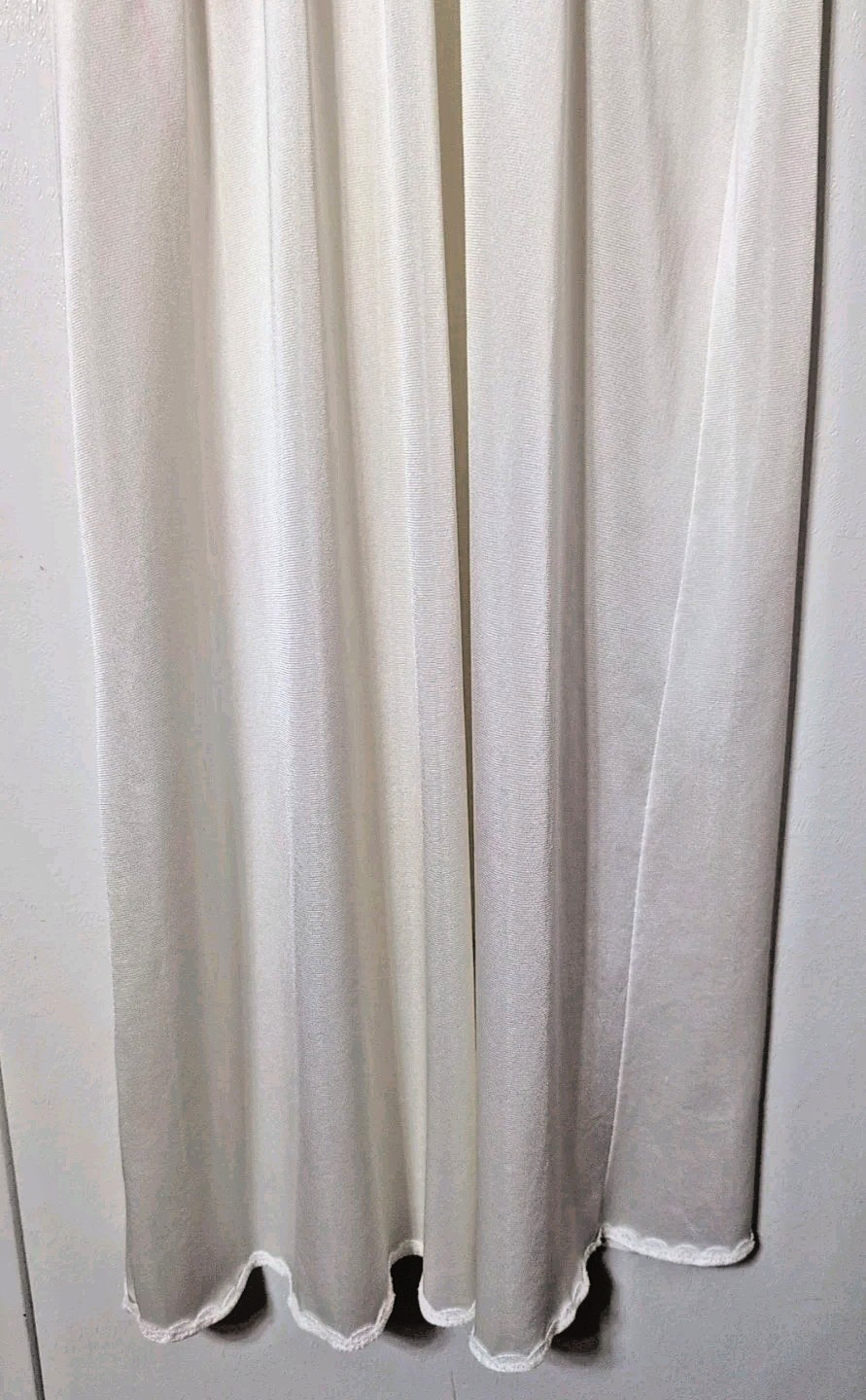Vintage Warner’s Full Slip Ballet Dress V Neck Antron Nylon Size 38 Beige
